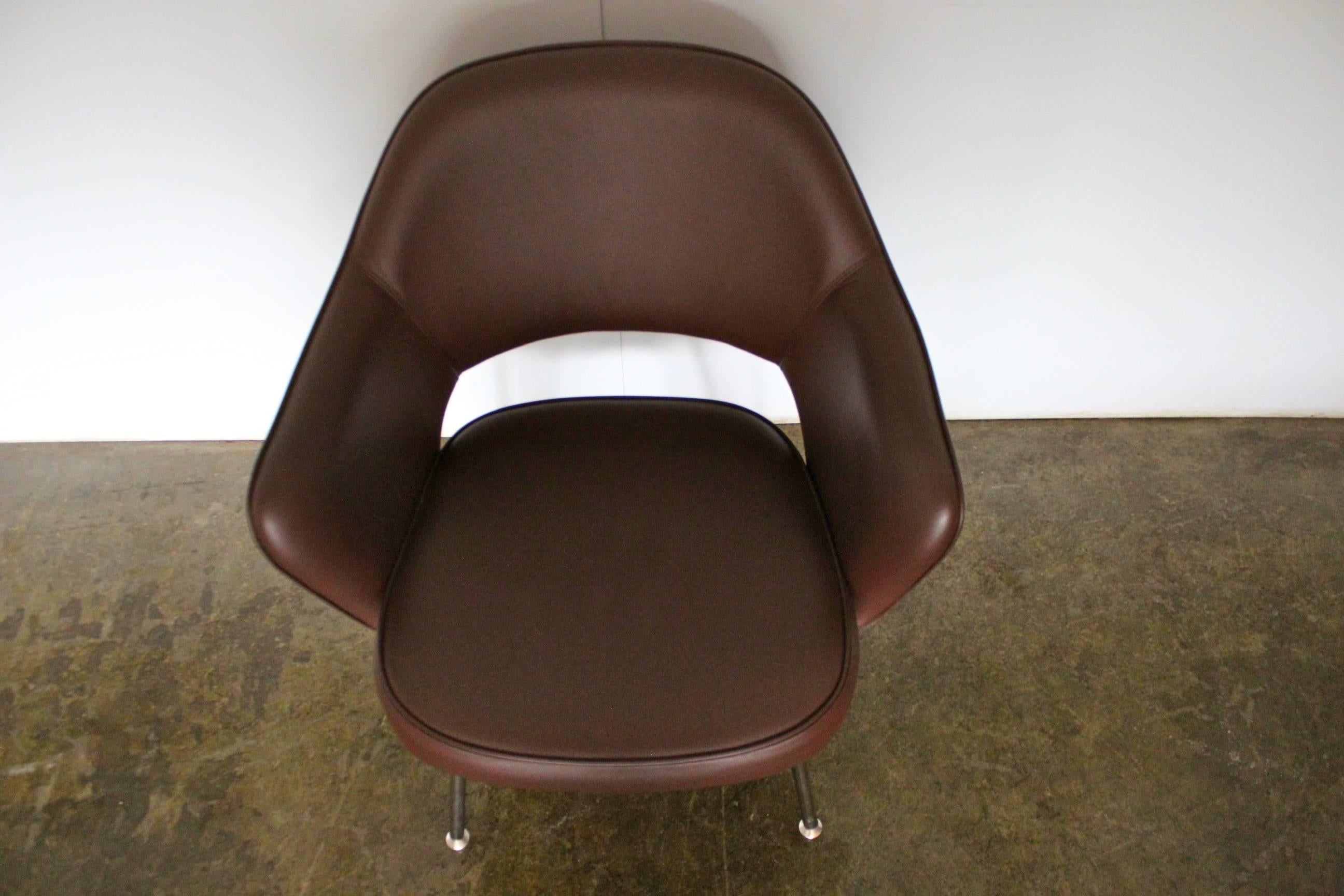 Knoll Studio “Saarinen Executive” Armchair in “Volo” Brown Leather In Excellent Condition For Sale In Barrowford, GB