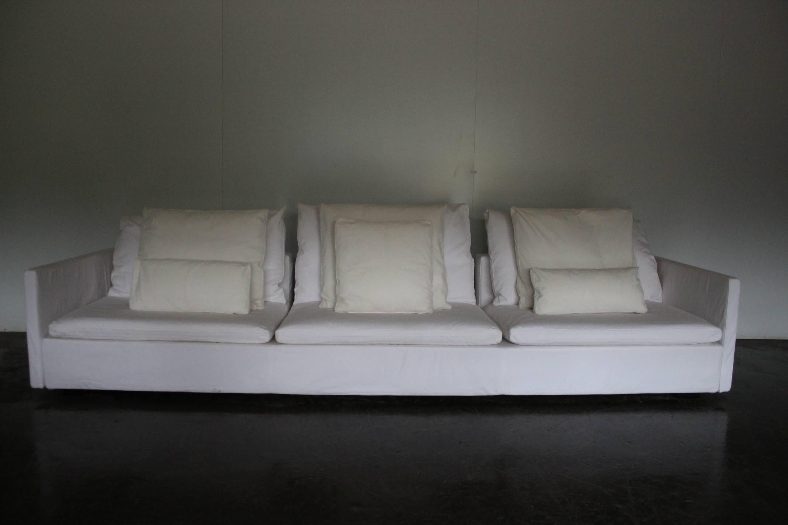 On offer on this occasion is a huge, sensationally-proportioned “Resort” three-seat ” Sofa from the world renown Italian furniture house, Flexform.

As you will no doubt be aware by your interest in this modern masterpiece, Flexform pieces are the