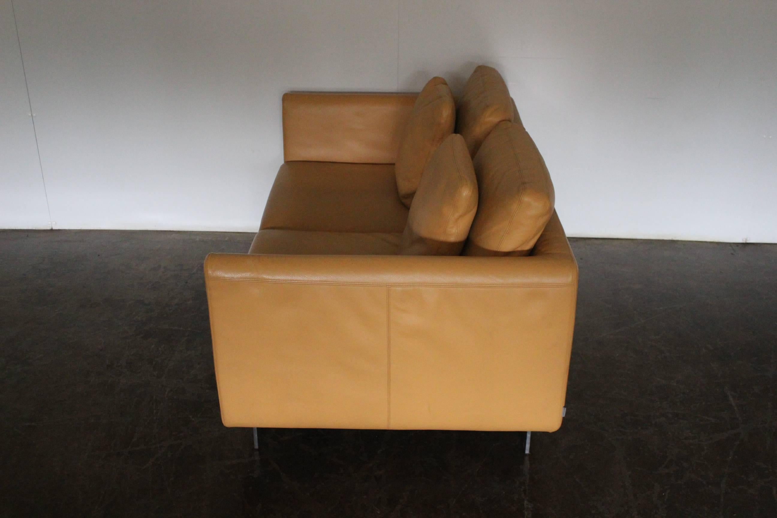 Pair of Walter Knoll Two-Seat Sofas in Pristine Pale-Tan Leather 1