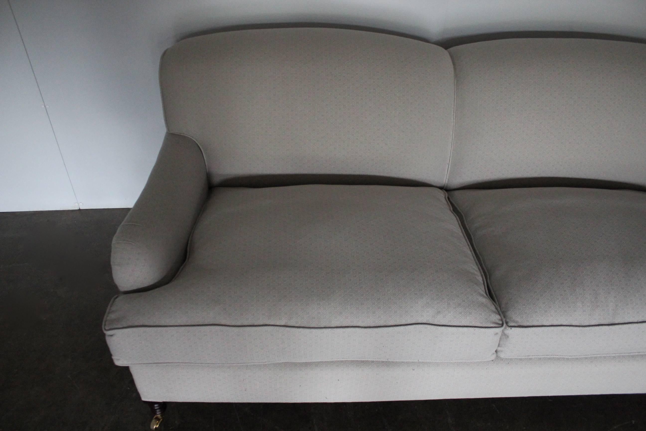 George Smith Signature “Standard-Arm” Medium Sofa in Silver Grey Motif Fabric In Excellent Condition In Barrowford, GB