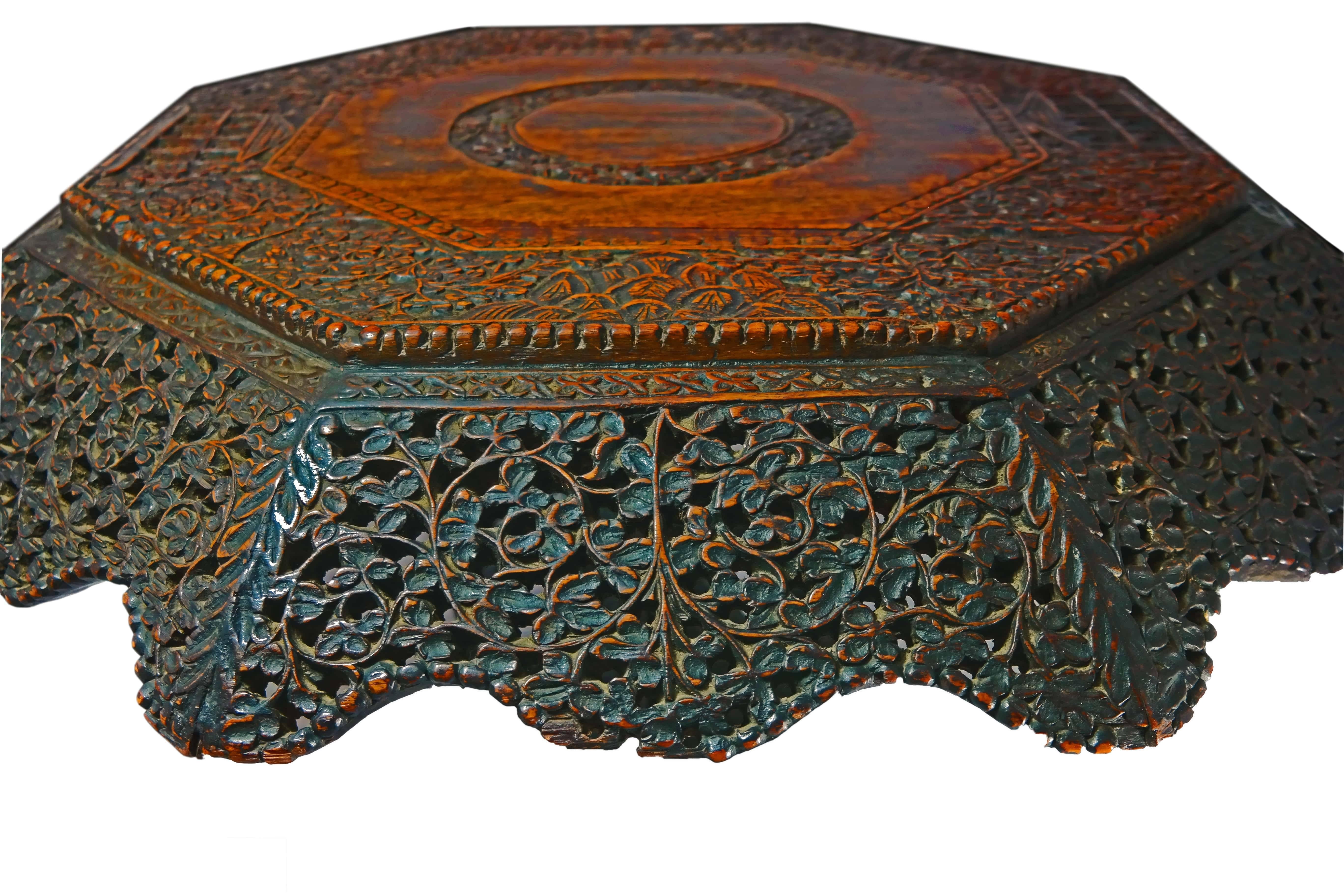 Early 20th Century Anglo-Indian Hand-Carved Rosewood Side Table In Good Condition In Banner Elk, NC