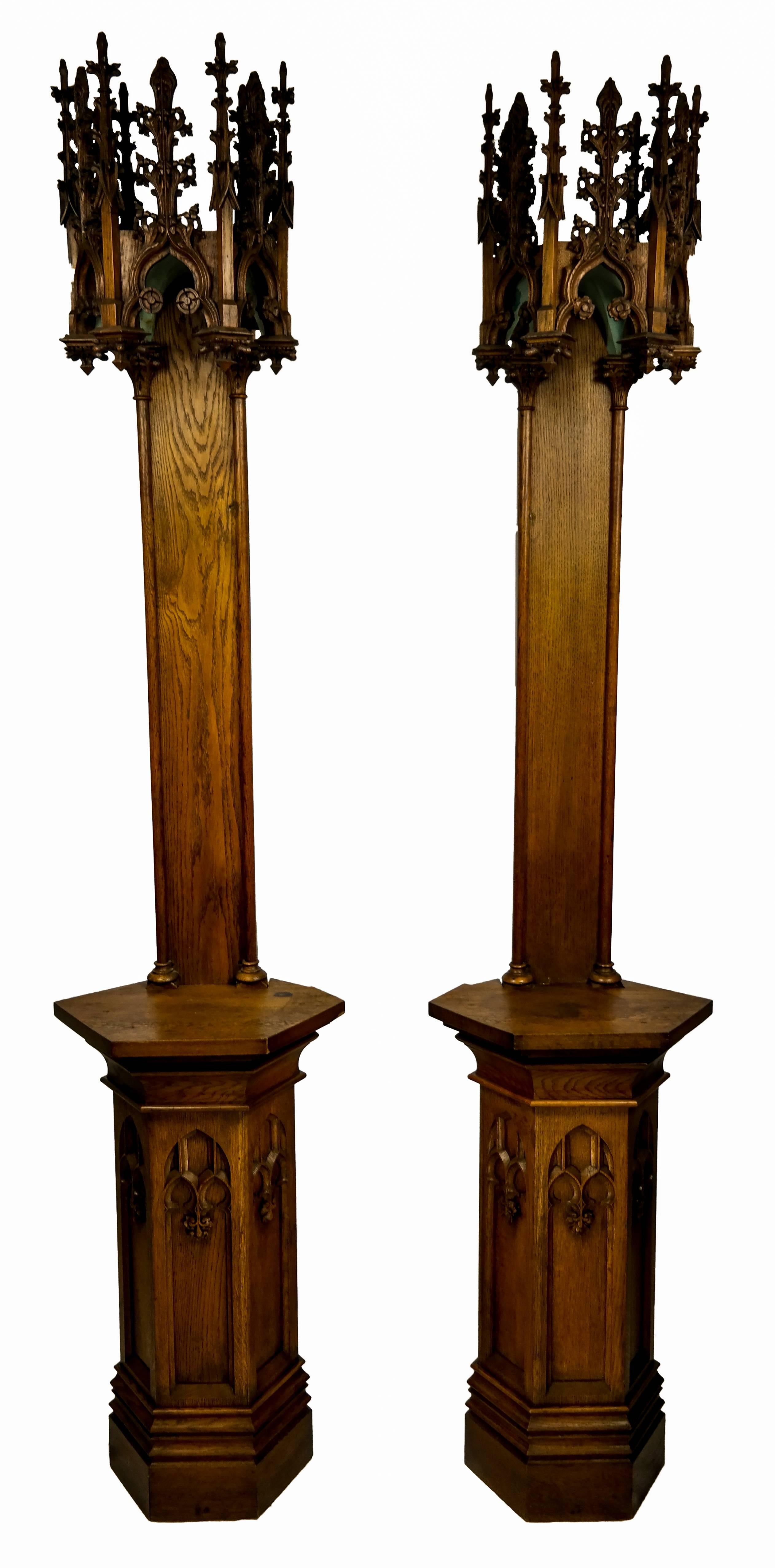A pair of French golden oak ecclesiastic statue niches, Gothic Style, circa 1875.