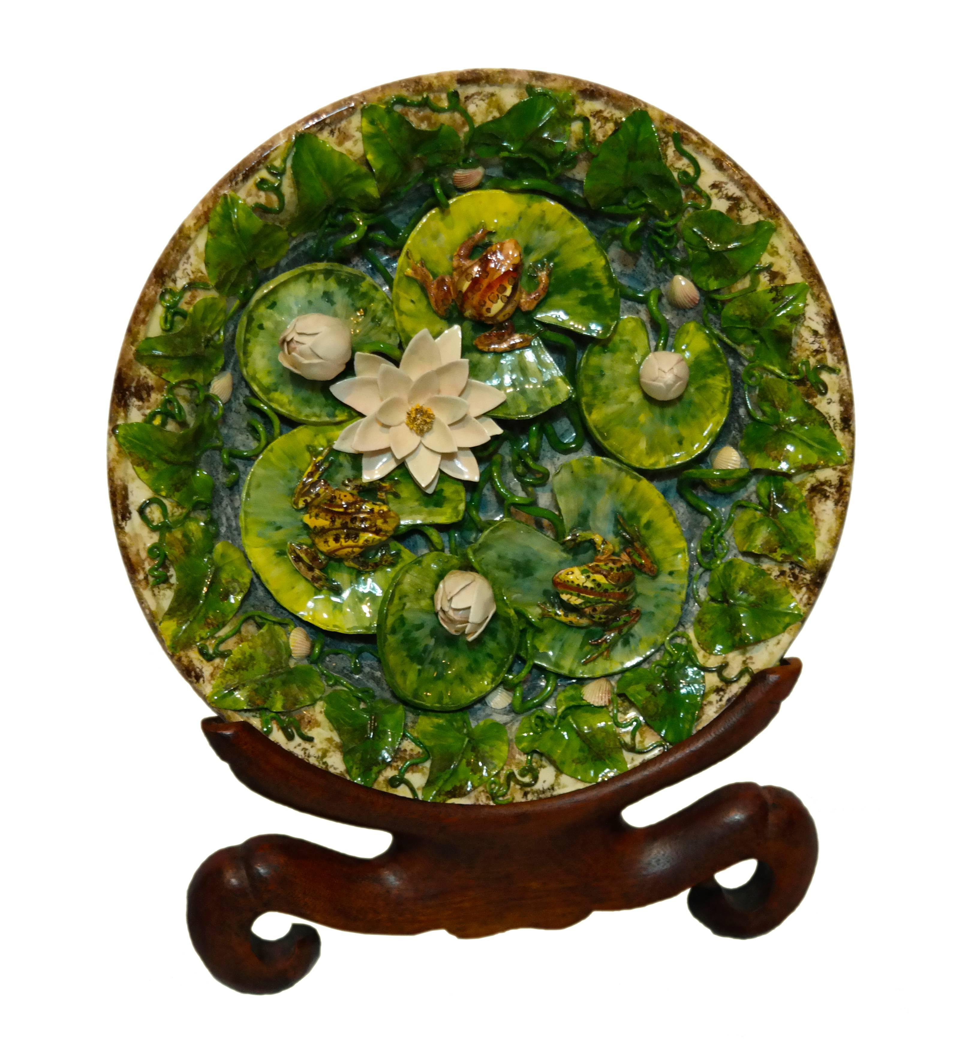 Majolica Palissy Ware Large Charger by Geoffrey Luff In Excellent Condition In Banner Elk, NC