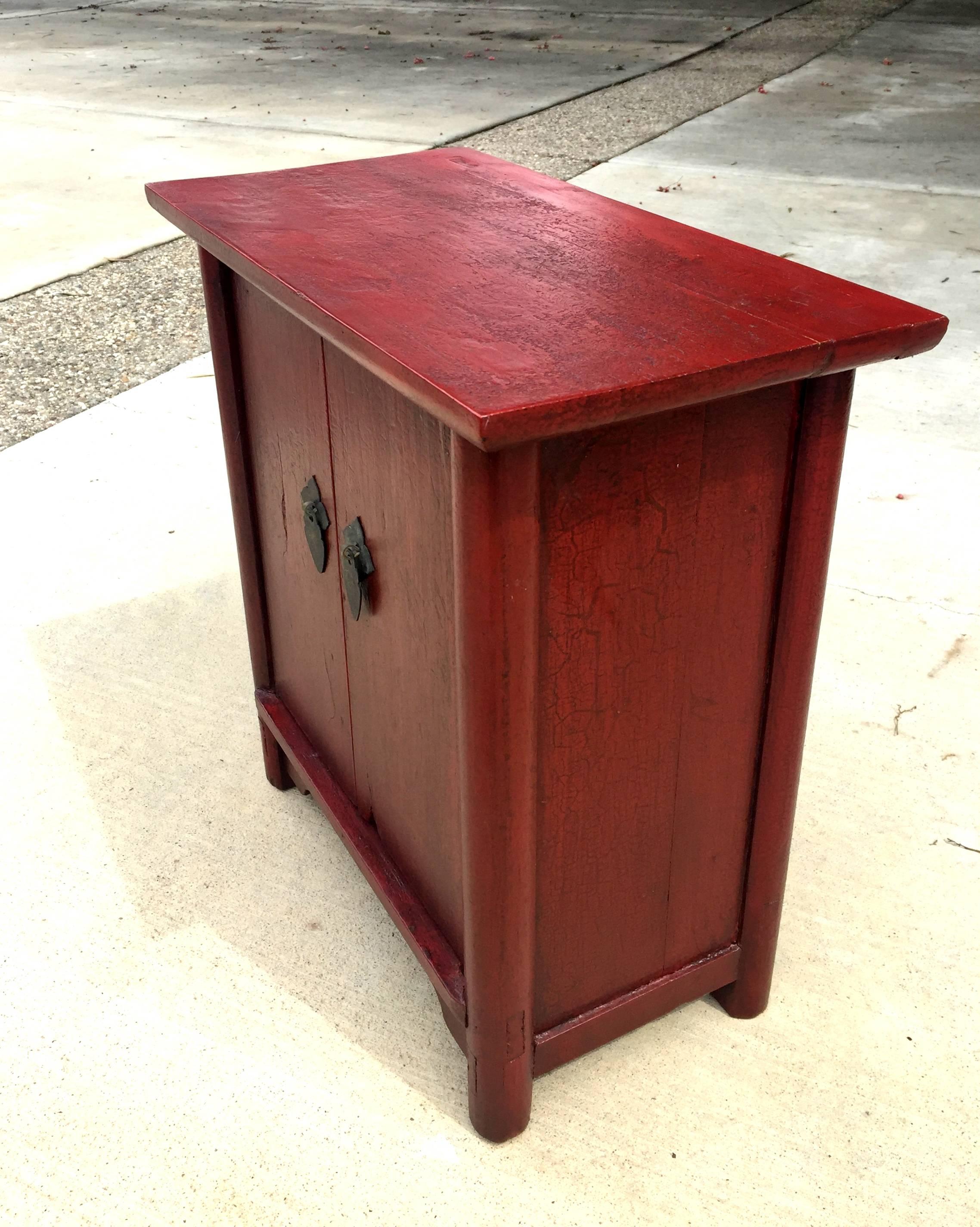 Antique Ming Small Chest In Good Condition In SOMIS, CA