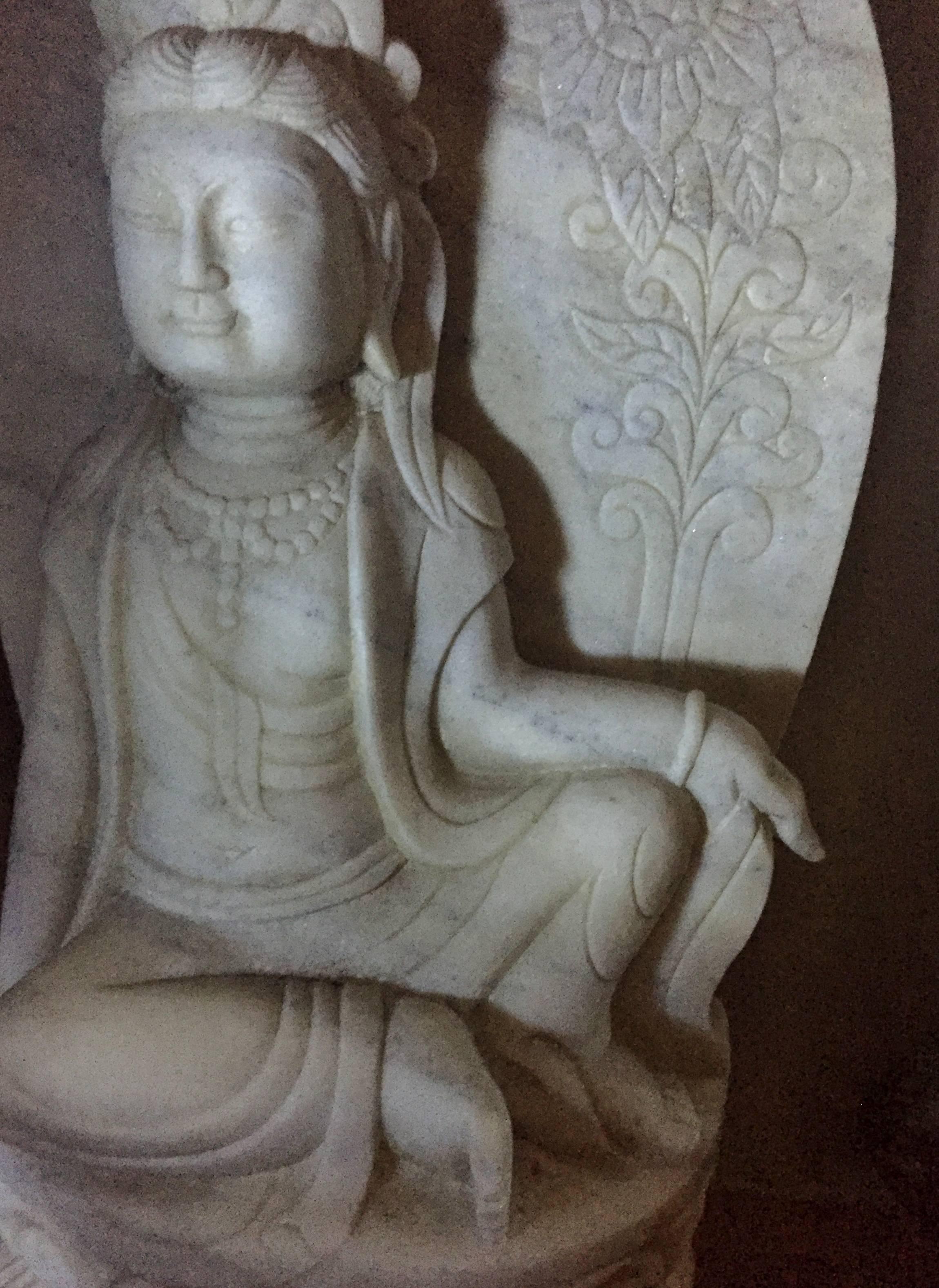 Kwan Yin Statue, White Marble Stone In Excellent Condition For Sale In SOMIS, CA