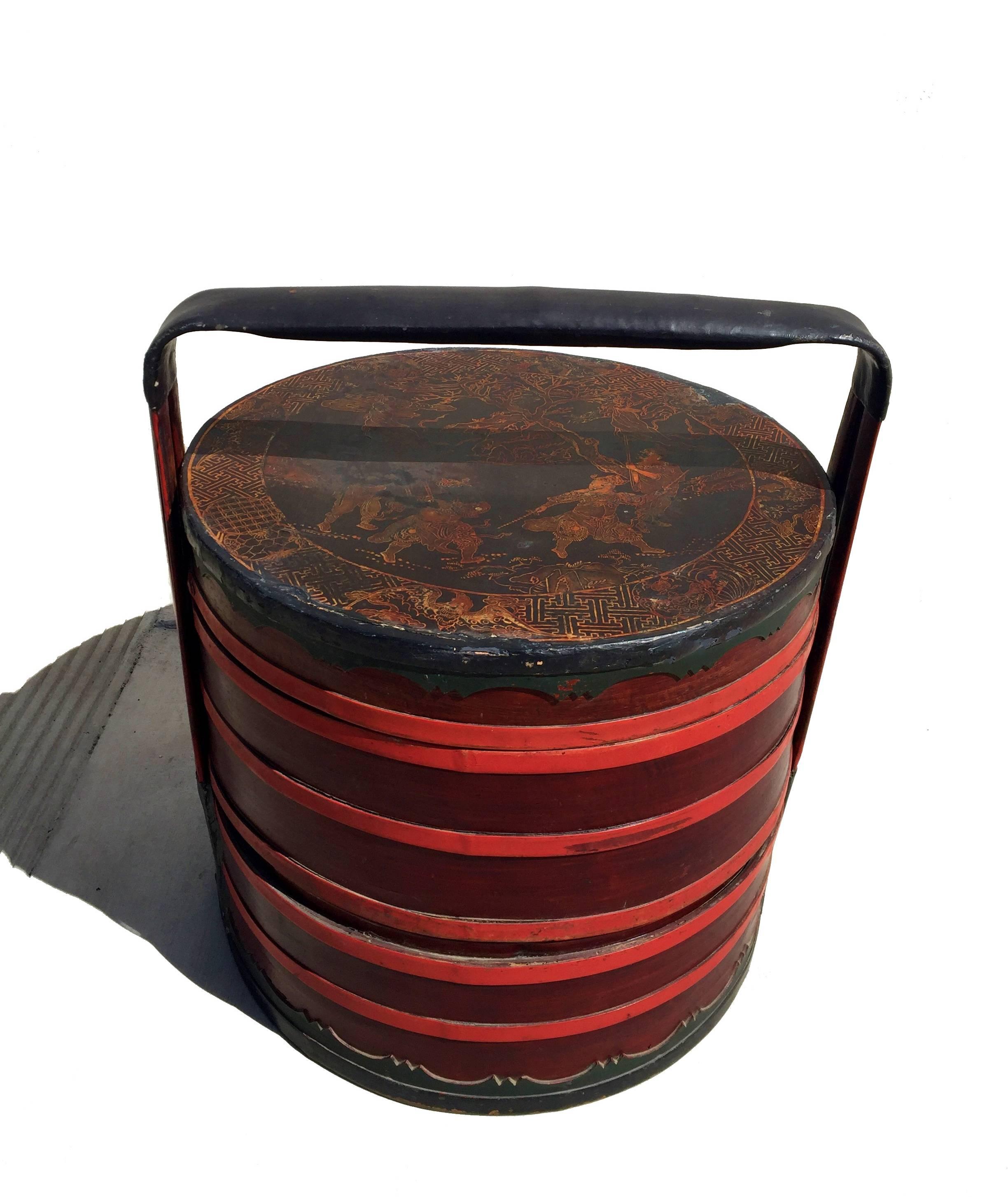 Large Chinese Antique Cinnabar Lacquered Basket, 19th Century For Sale 5
