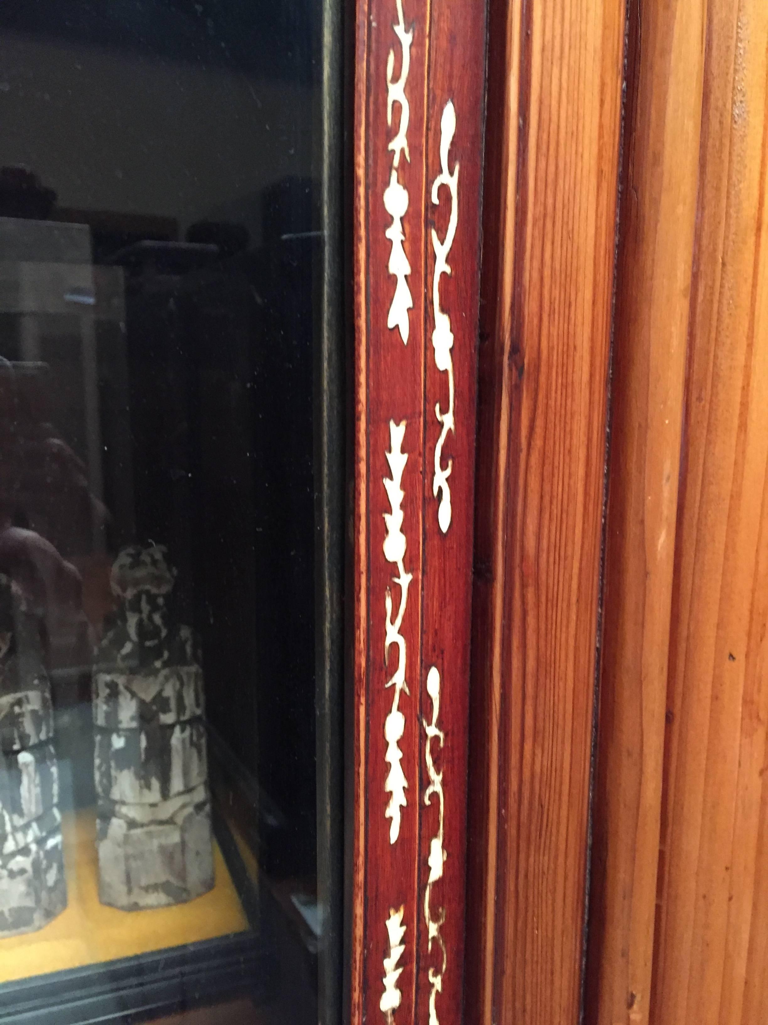Chinese Antique Bone Inlaid on Rosewood Cabinet, 19th Century For Sale 6