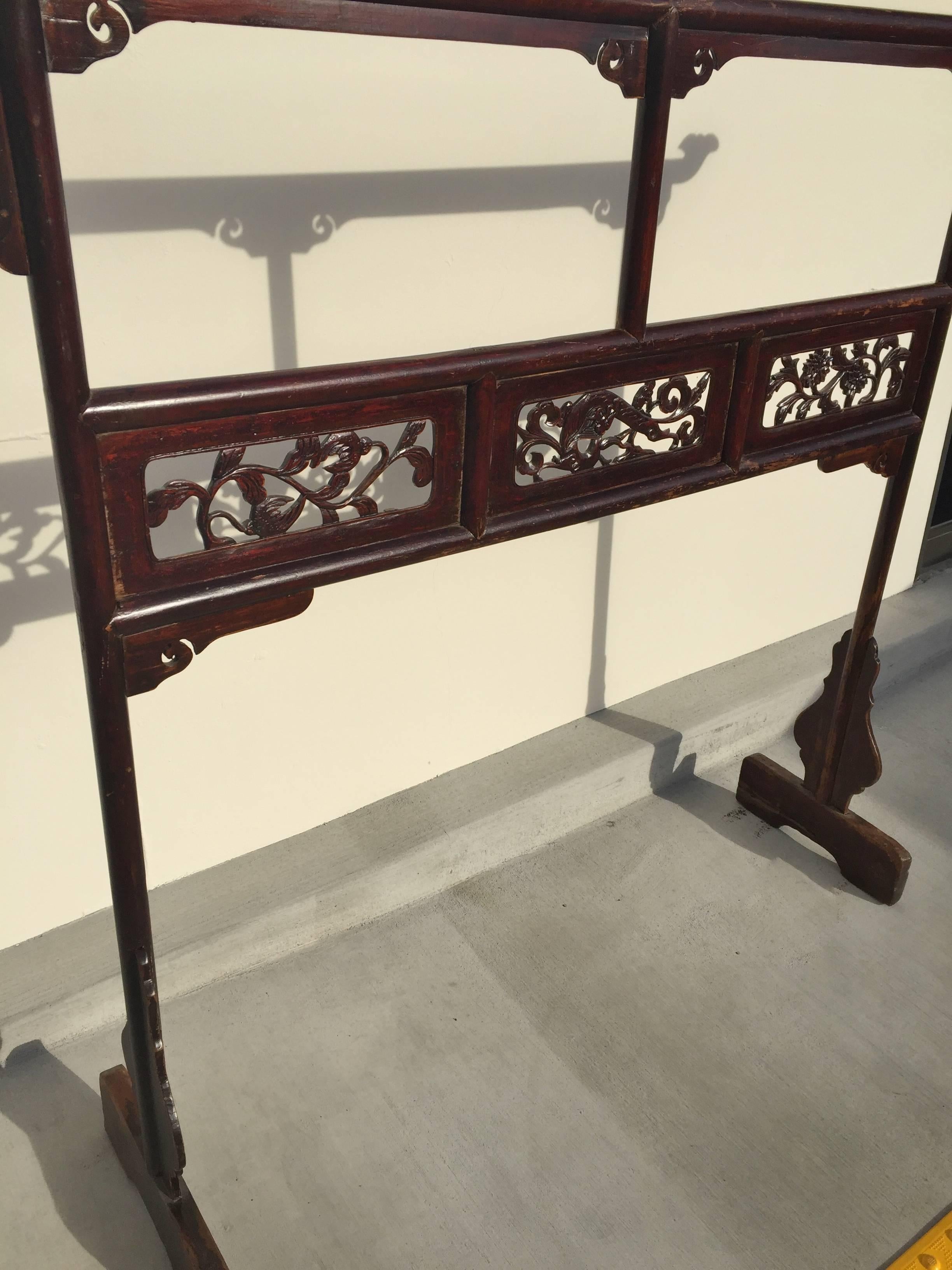 19th Century Chinese Garment or Towel Rack For Sale 4