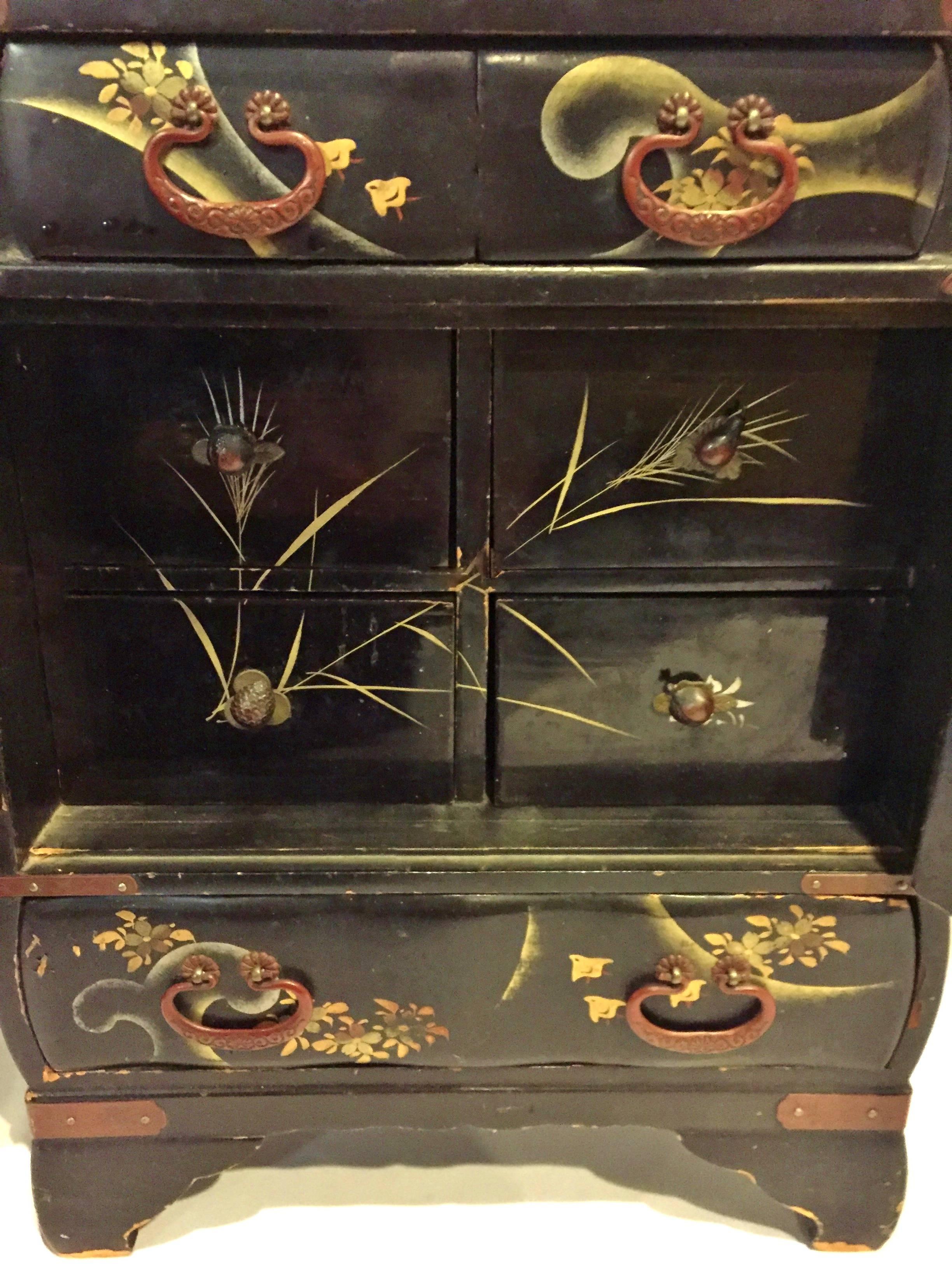 Exquisite Japanese Lacquer Jewelry Box In Good Condition In SOMIS, CA