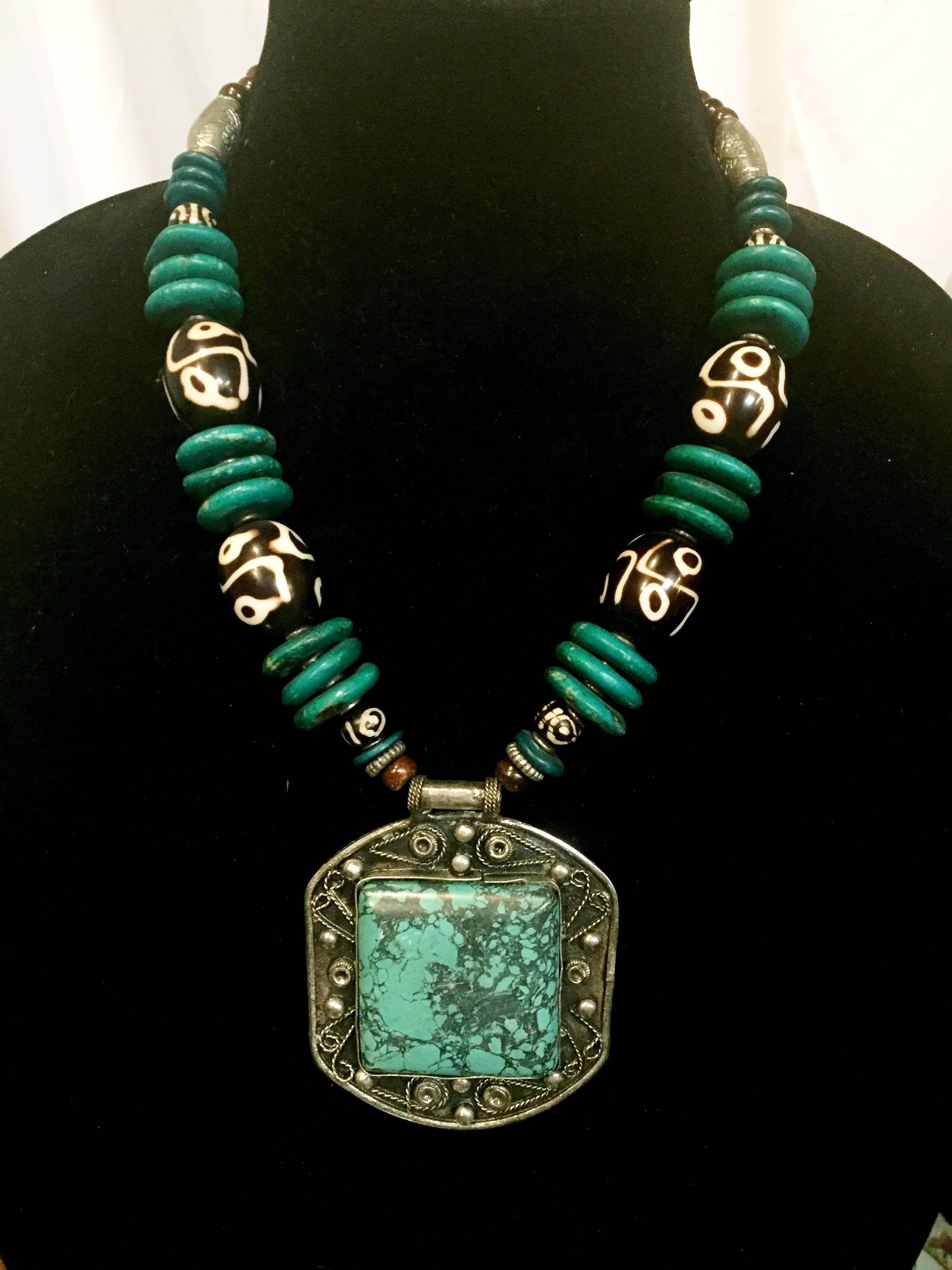 Lot of Ten Handmade Tibetan Necklaces In Excellent Condition In SOMIS, CA