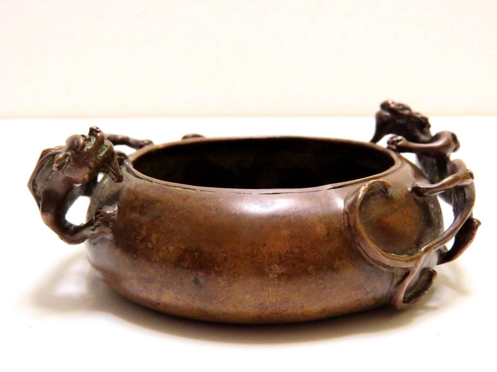 Chinese Bronze Incense Burner or Washer, Qing Dynasty, Signed For Sale