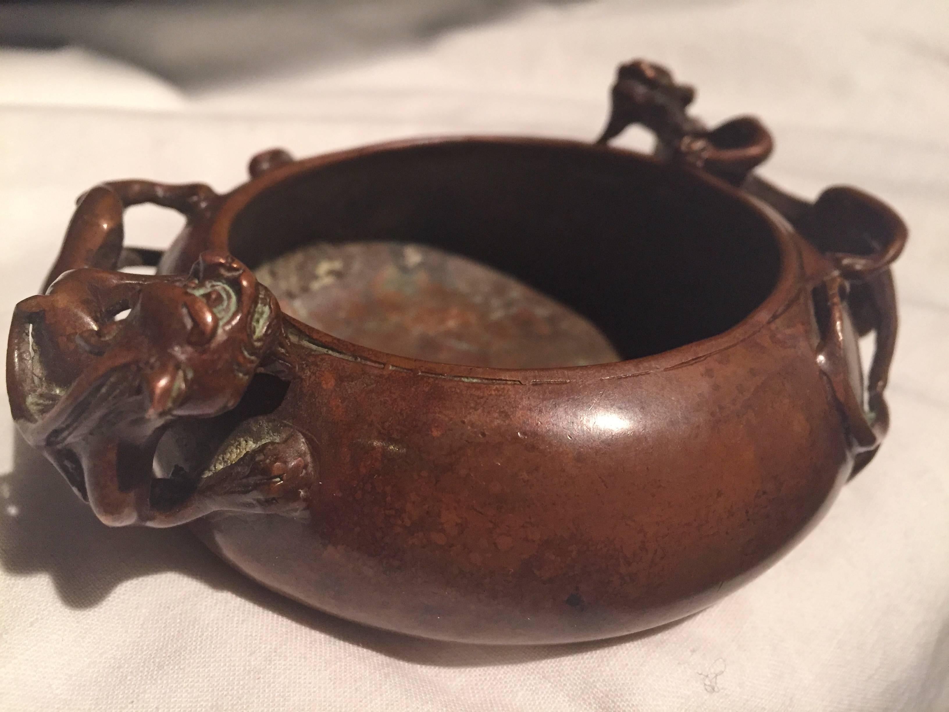 Bronze Incense Burner or Washer, Qing Dynasty, Signed For Sale 1