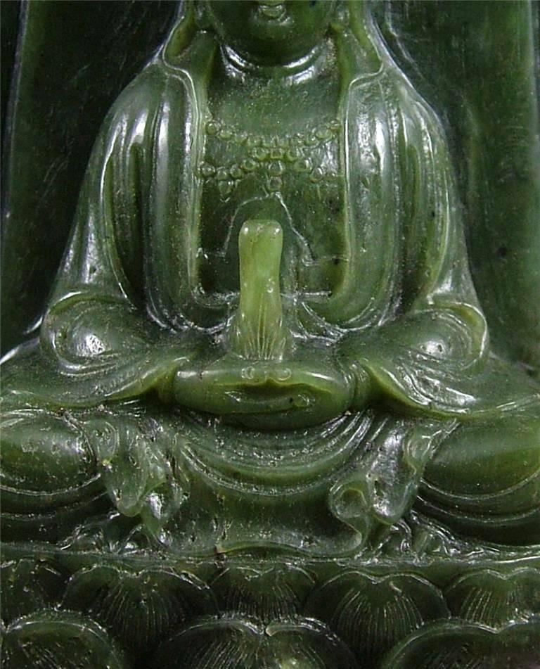 Antique Spinach Green Jade Kwan Yin on Carved Stand In Excellent Condition For Sale In SOMIS, CA