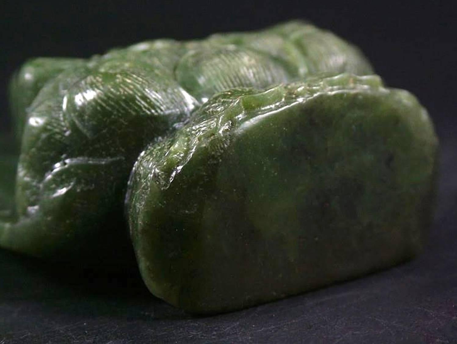 Antique Spinach Green Jade Kwan Yin on Carved Stand For Sale 4