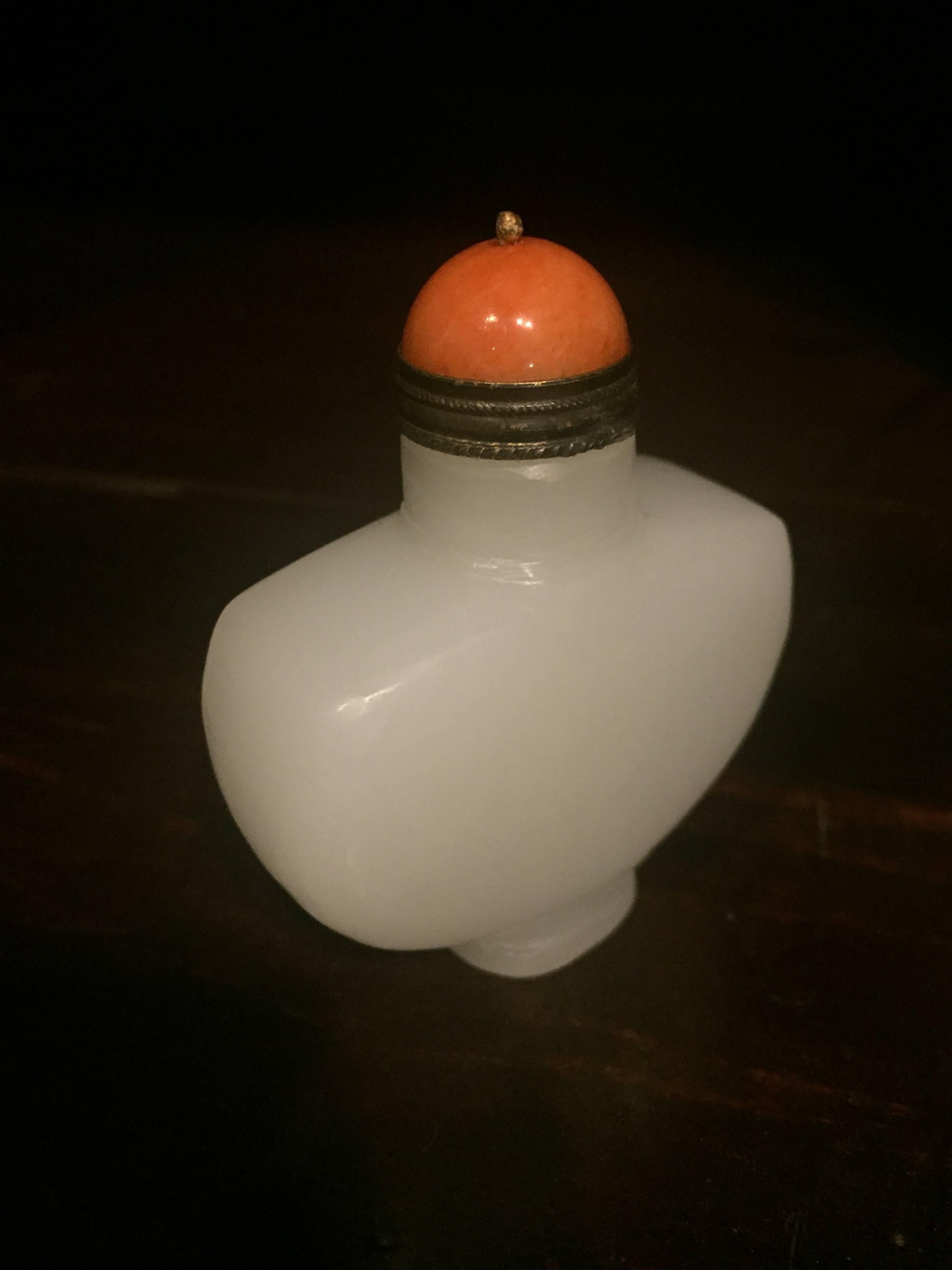 He Tian White Jade Snuff Bottle In Excellent Condition In SOMIS, CA