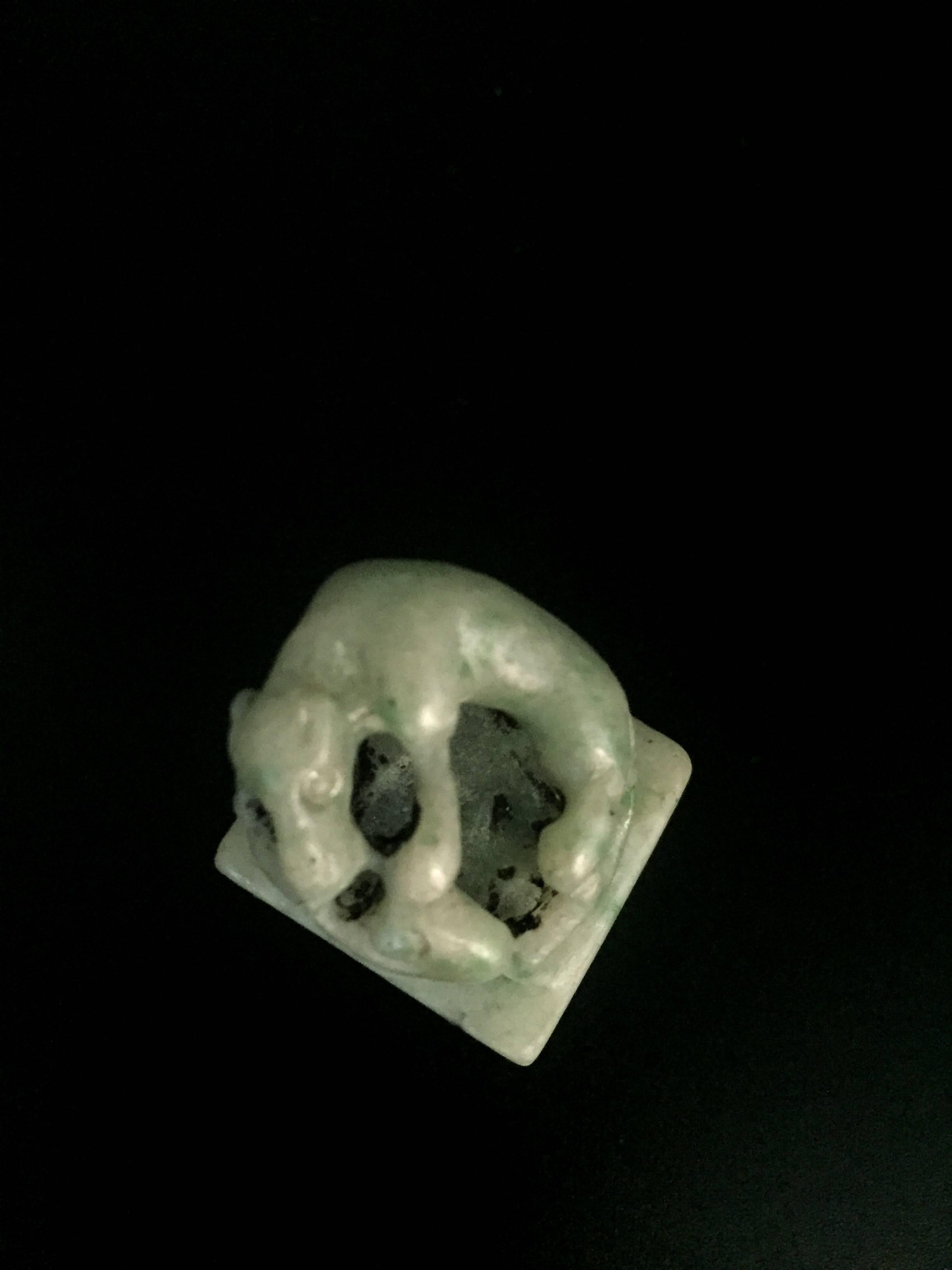 Rare Antique Jade Chop with Dragon For Sale 1
