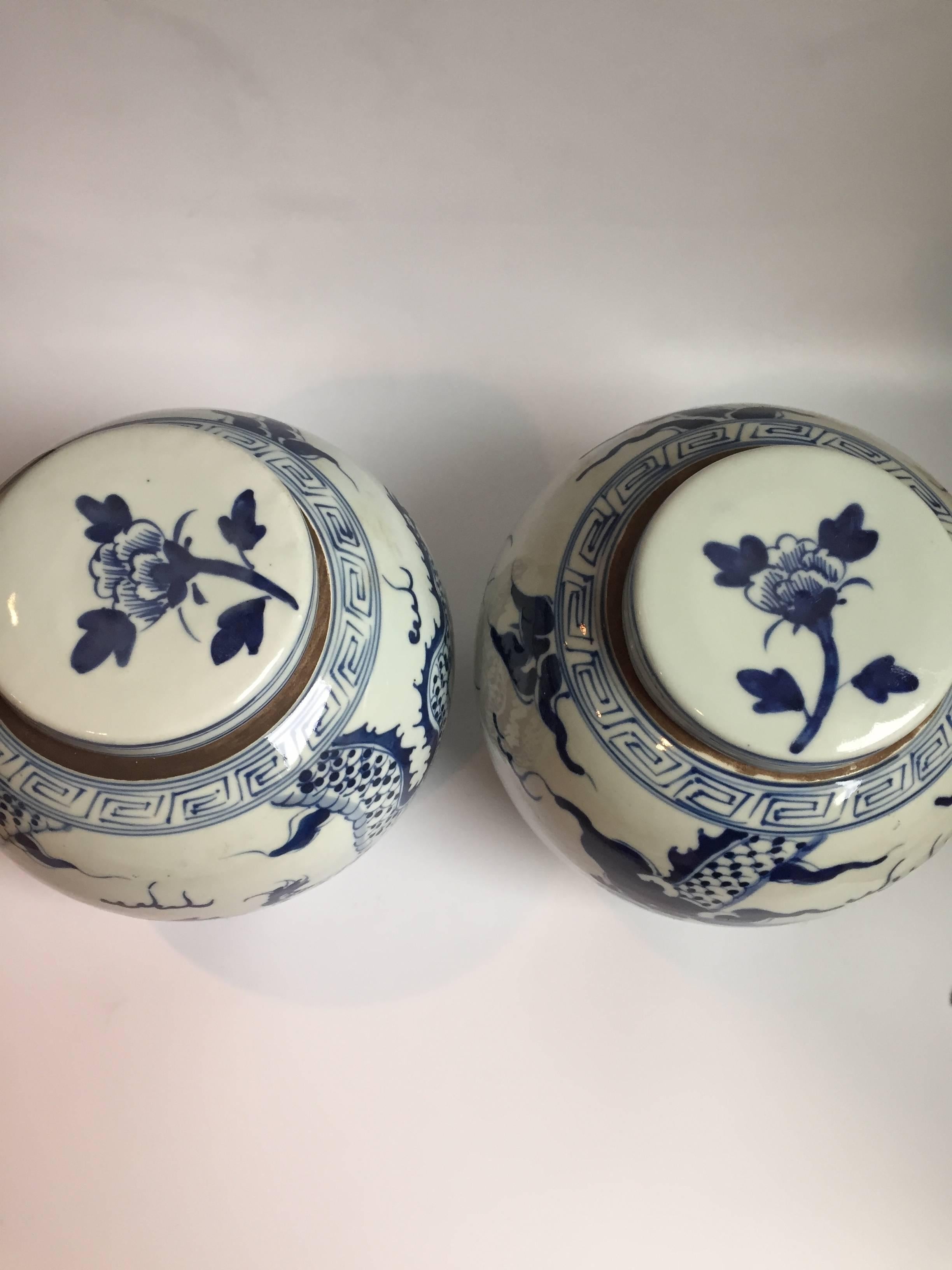 20th Century Pair of Blue and White Porcelain Ginger Jars For Sale