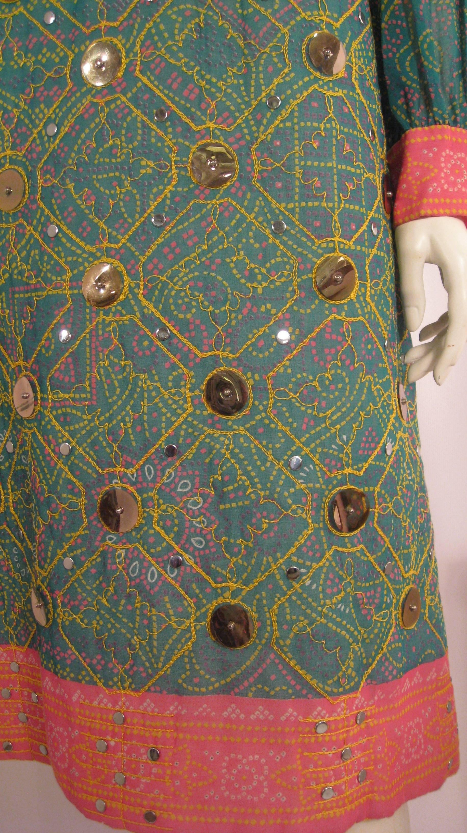 Oscar de la Renta Attributed 1970s Ethnic Print Dress with Embroidery Paillettes In Excellent Condition In Lambertville, NJ