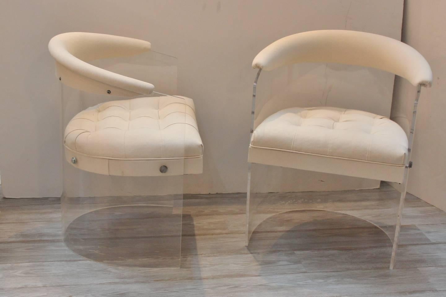 American Diminutive Pair of Mid-Century Lucite Barrel Back Chairs