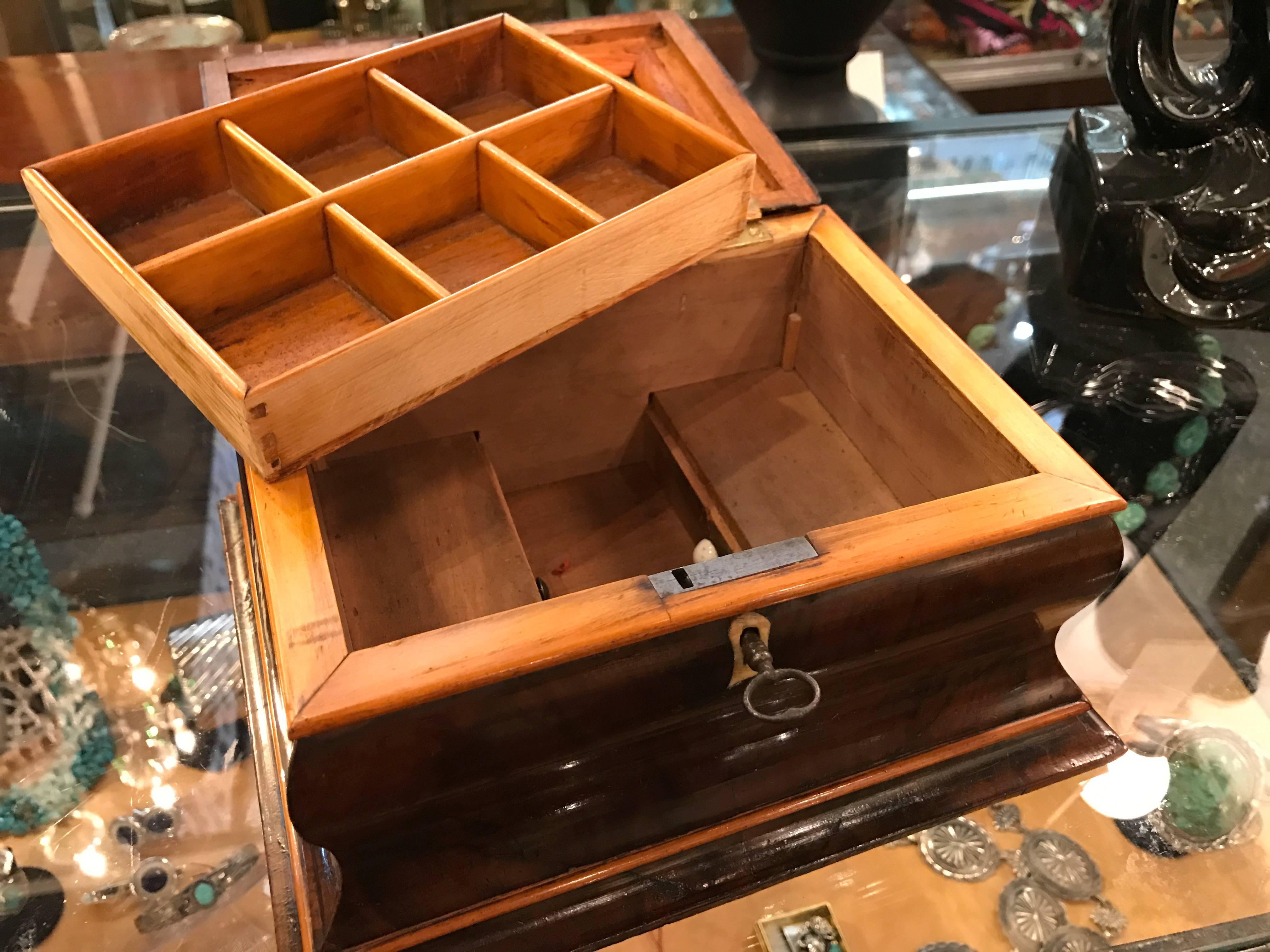Antique English Walnut Jewelry Box In Excellent Condition In Lambertville, NJ