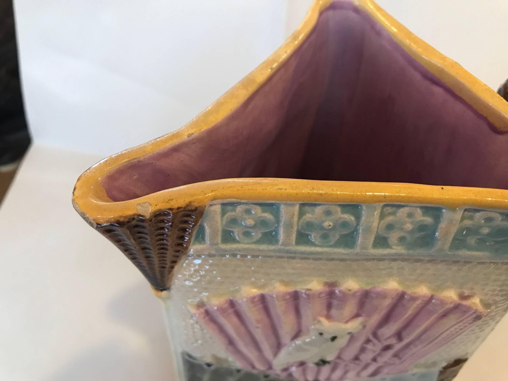 Antique English Majolica Pitcher In Excellent Condition In Lambertville, NJ