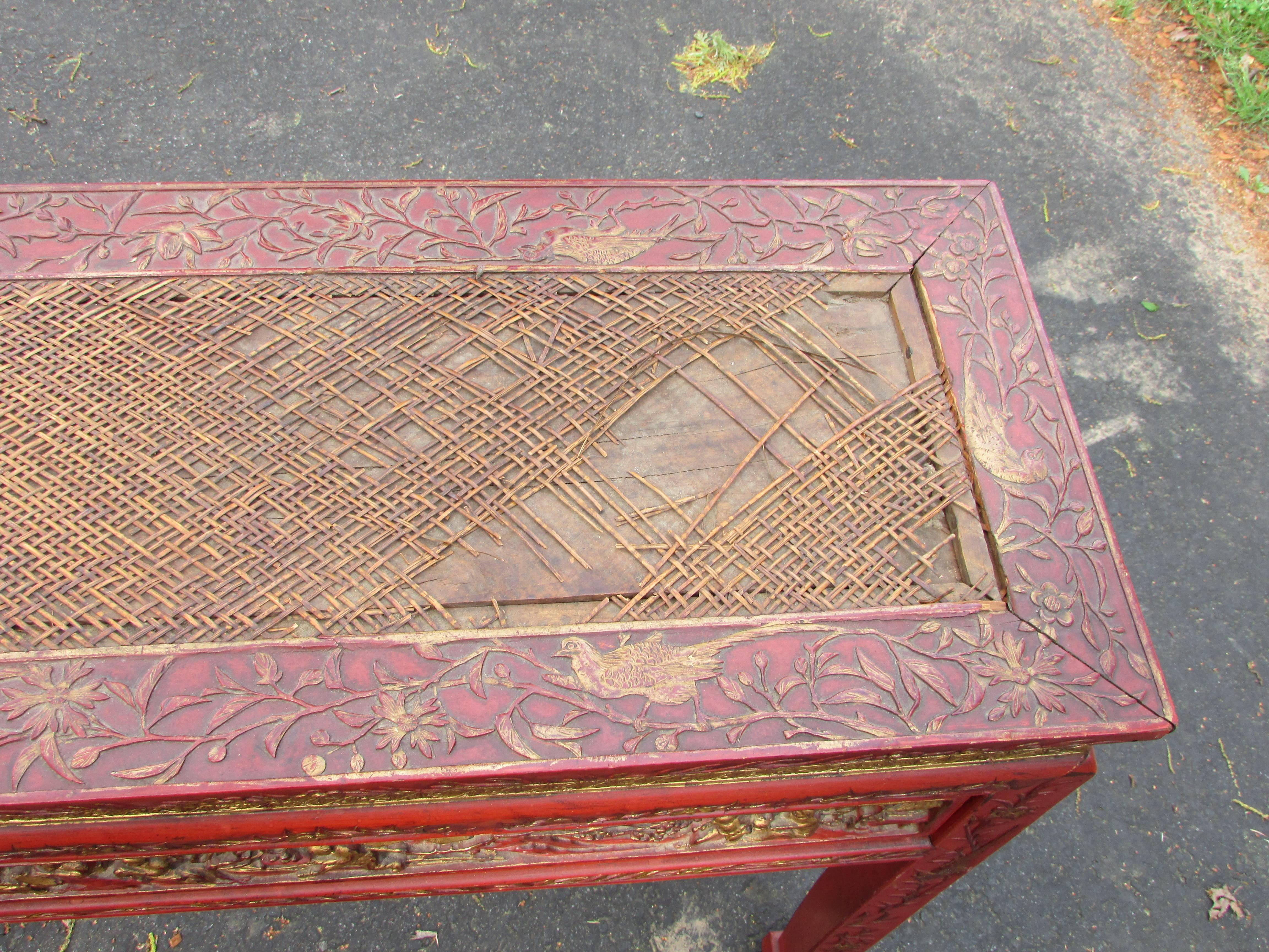 Antique Chinese Chinoiserie Lacquered Console Table In Excellent Condition In Lambertville, NJ