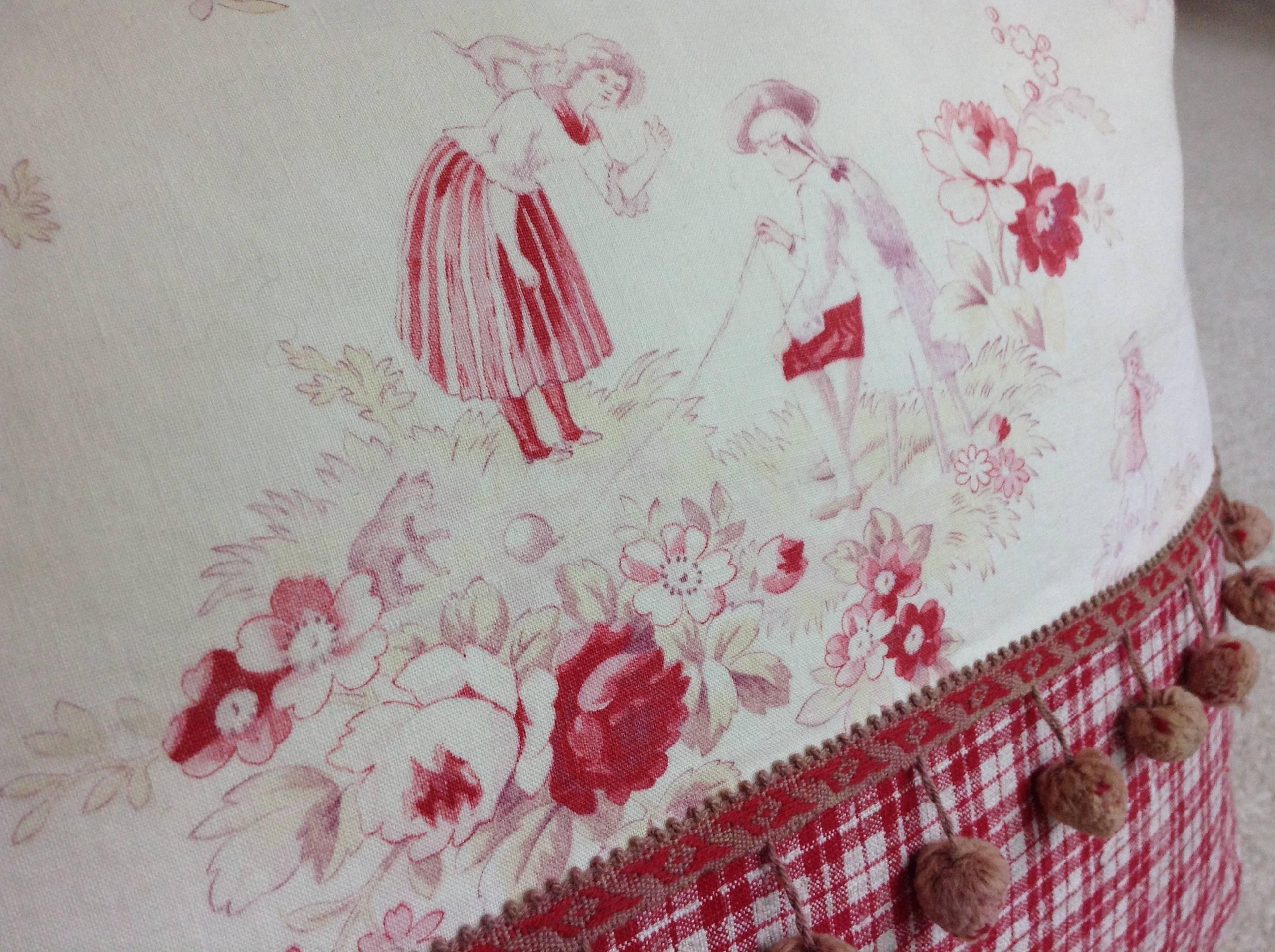 Pair of 19th Century French Toile de Jouy and Kelsch Accent Pillows In Excellent Condition In Lambertville, NJ