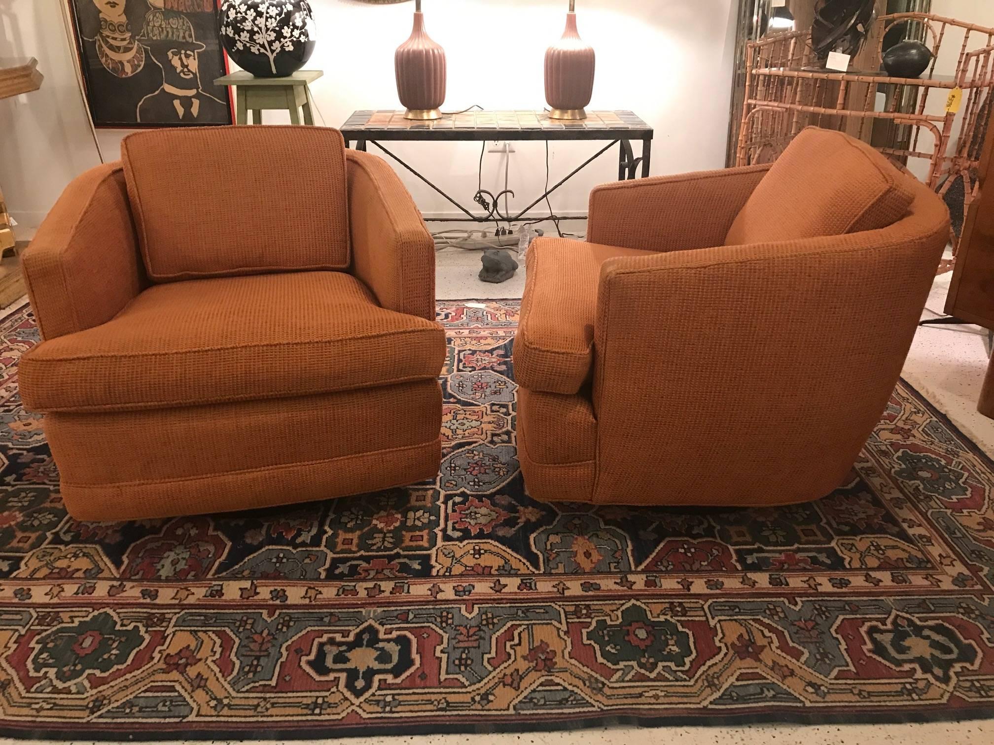 Fabric Pair of Swivel Tub Chairs Attributed to Milo Baughman