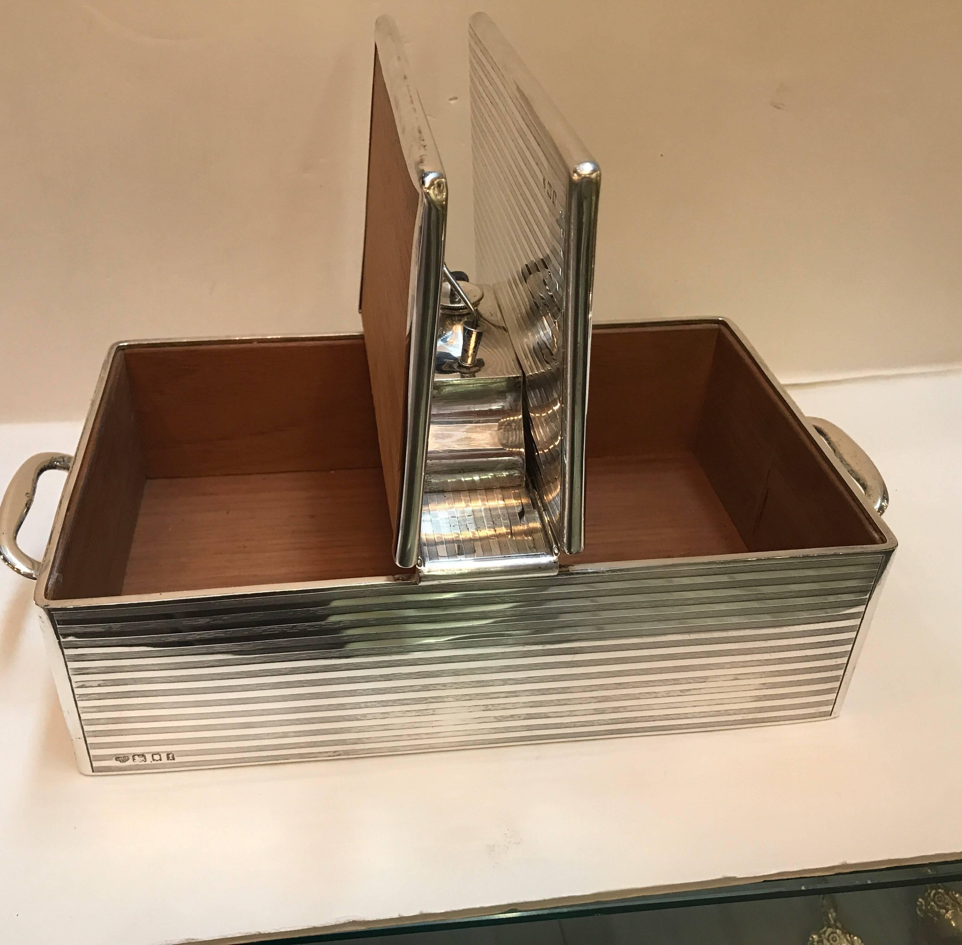 Early 20th Century Extraordinary English Sterling Silver Humidor Cigar Box