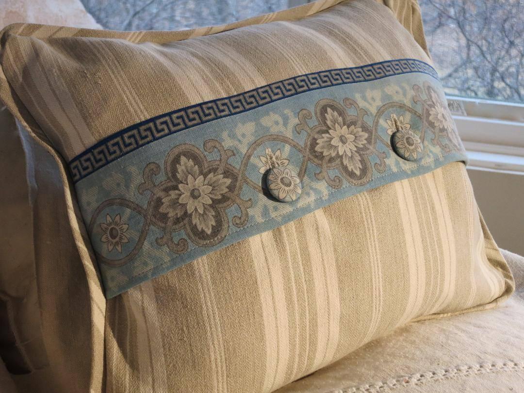 Custom Cotton and Linen French 19th Century Fabric Pillow In Excellent Condition In Lambertville, NJ