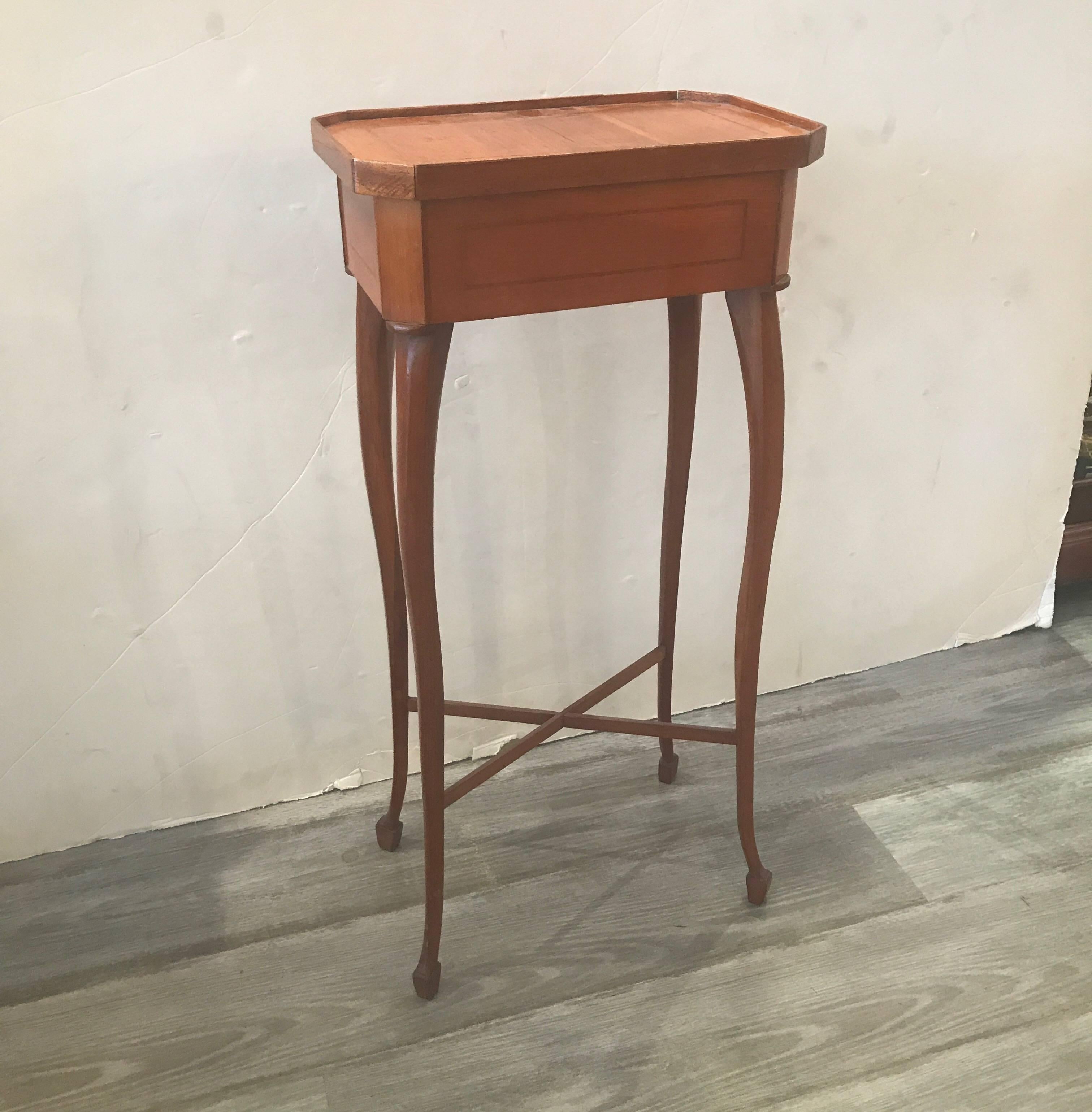 Small Biedermeier 19th Century Drinks Side Table 3