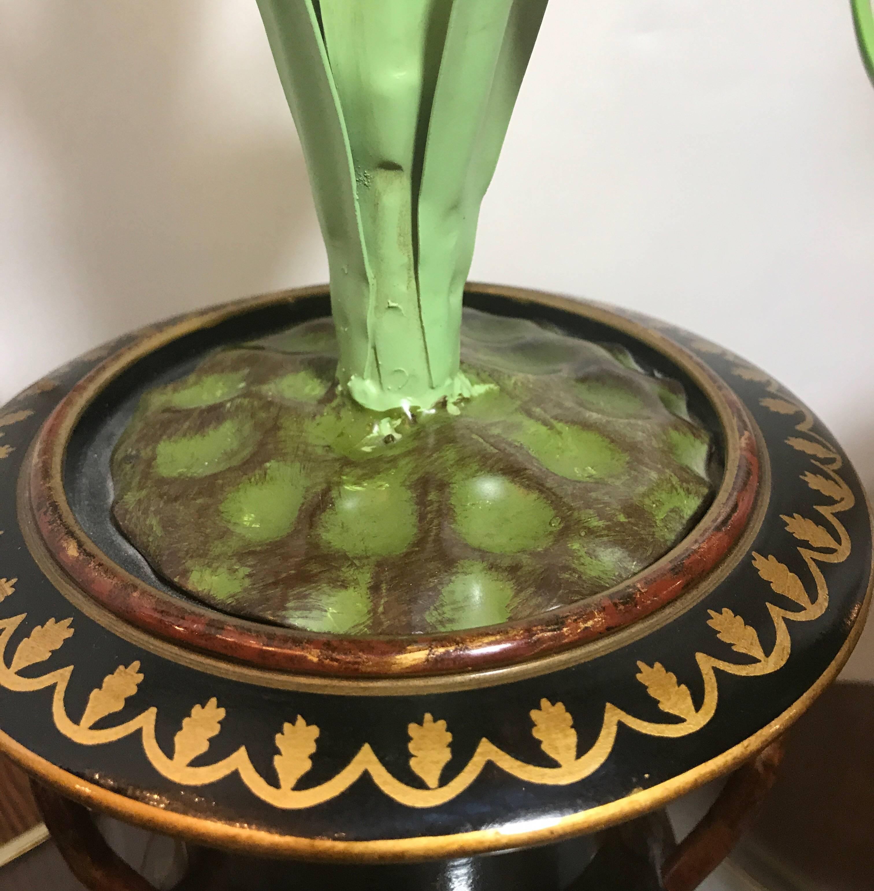 Pair of Italian Tole Mantle Urns with Tole Lilies In Excellent Condition In Lambertville, NJ