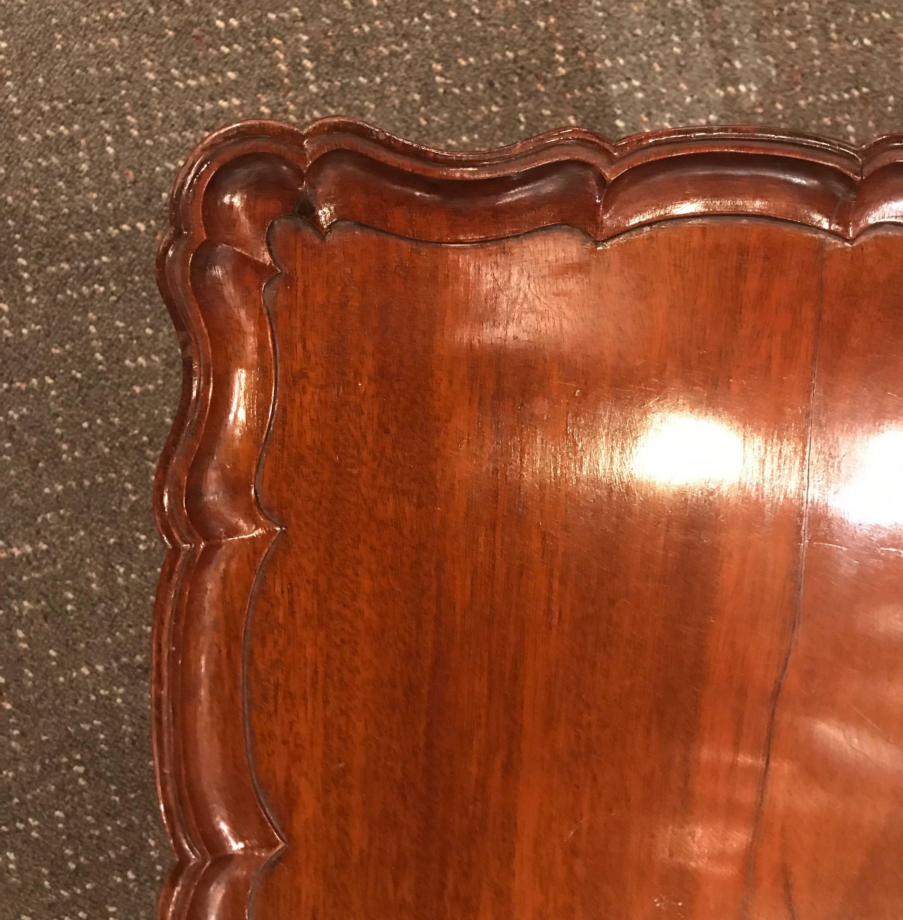 Hand-Carved Mahogany Drinks Table In Excellent Condition In Lambertville, NJ