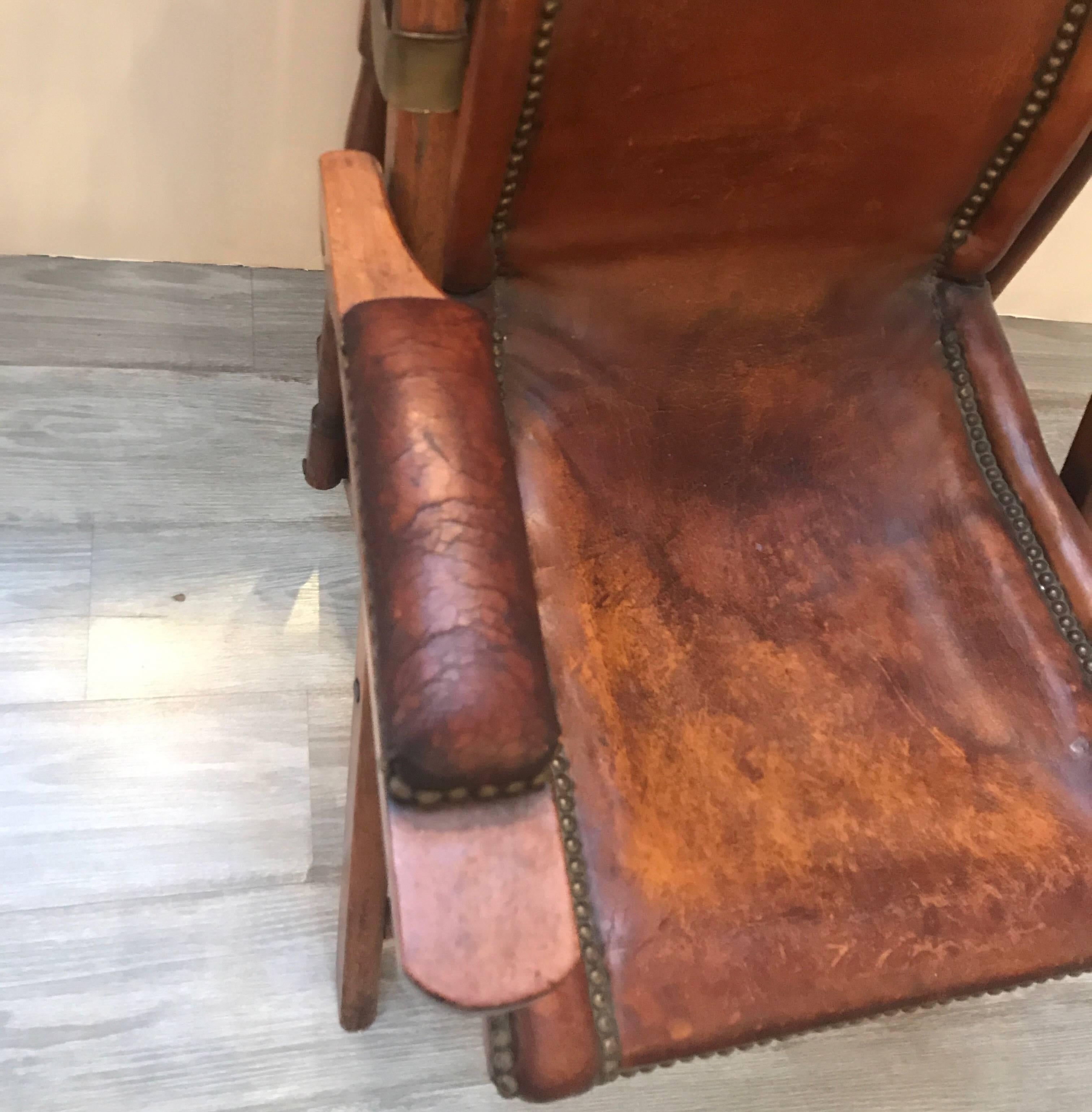 Late 19th Century Antique English 19th Century Leather and Mahogany Lounge Campaign Chair