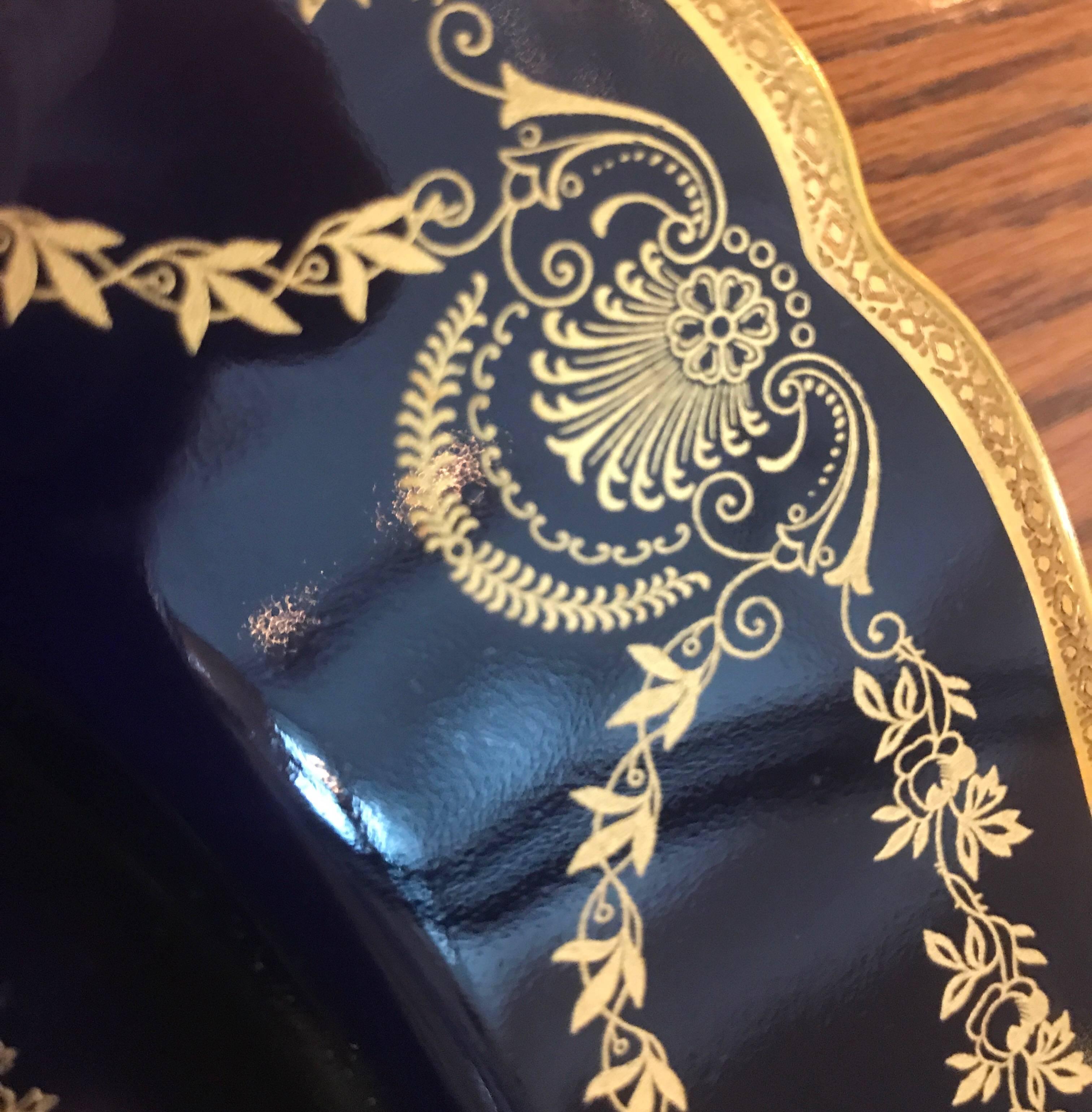 Early 20th Century Sumptuous Set of Ten Cobalt and Gold Service Dinner Plates