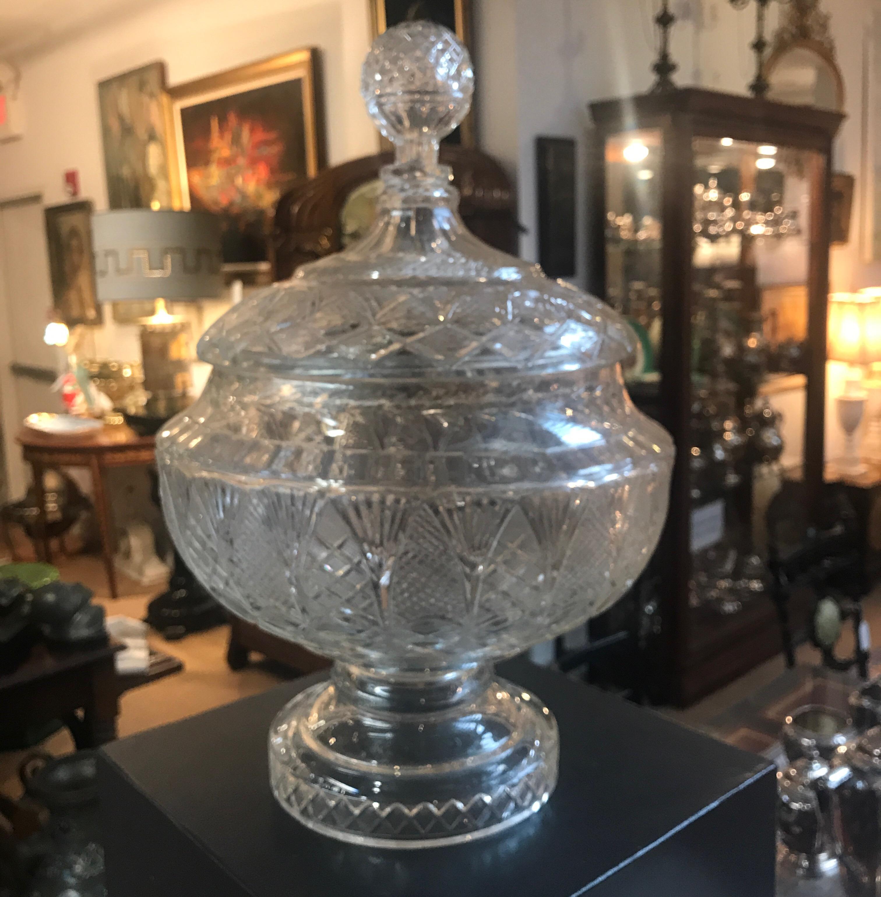 Punch Bowl in vetro tagliato austriaco del XIX secolo con coperchio 9