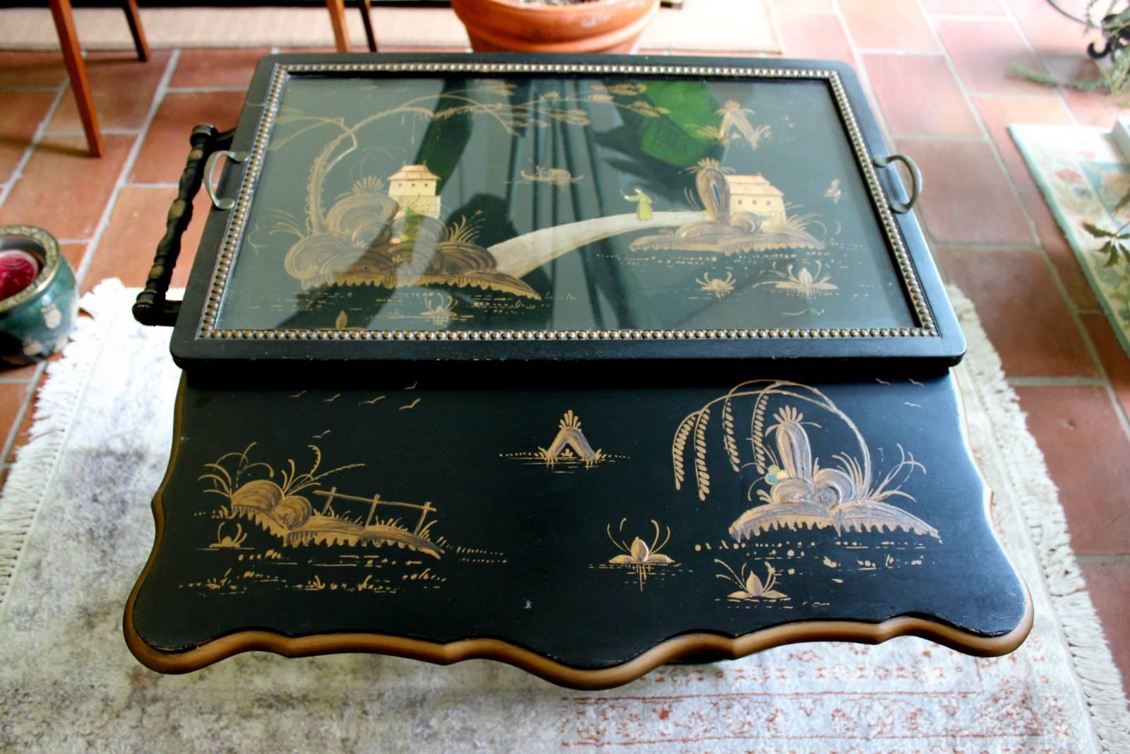 Chinoiserie Black with Gold Tea Cart In Excellent Condition In Lambertville, NJ
