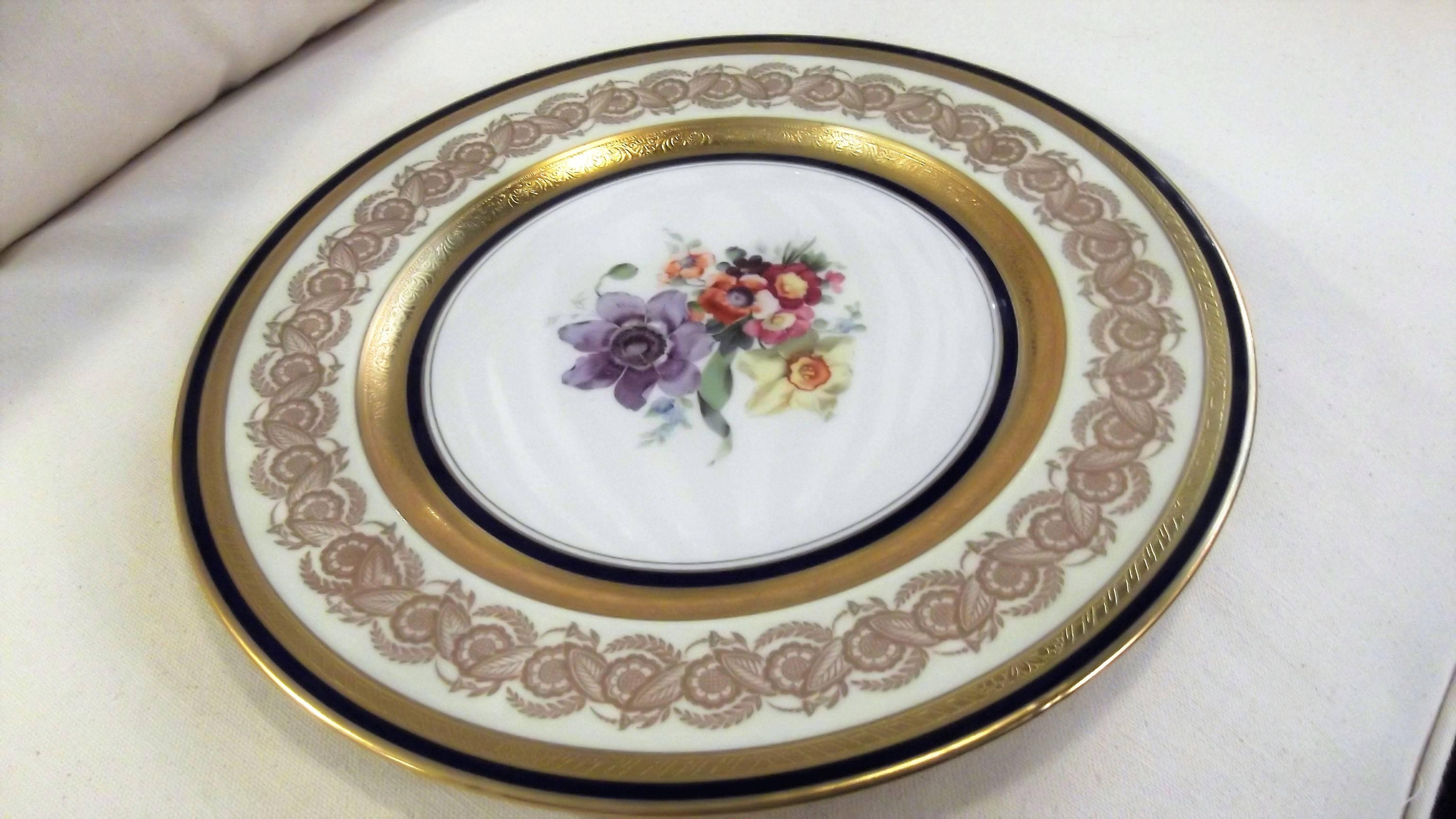 Edwardian Set of 12 Cobalt Blue and Gold Cabinet Plates