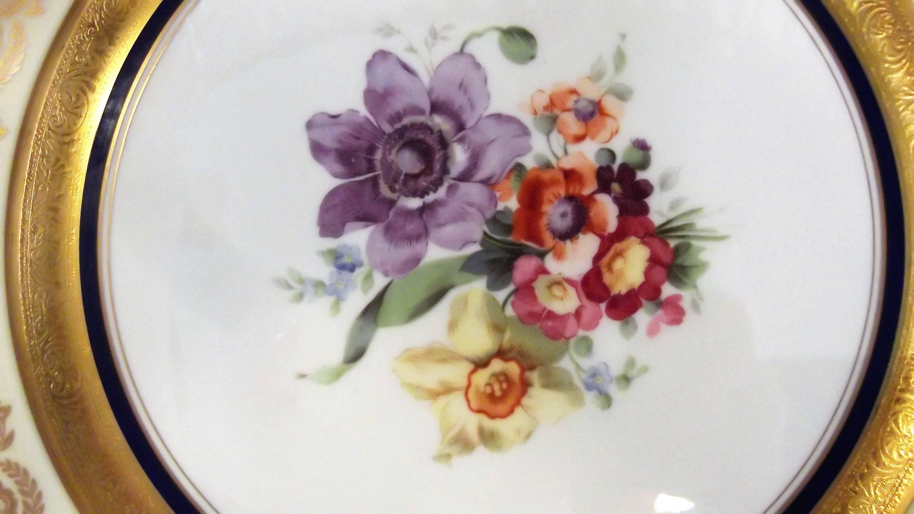 American Set of 12 Cobalt Blue and Gold Cabinet Plates