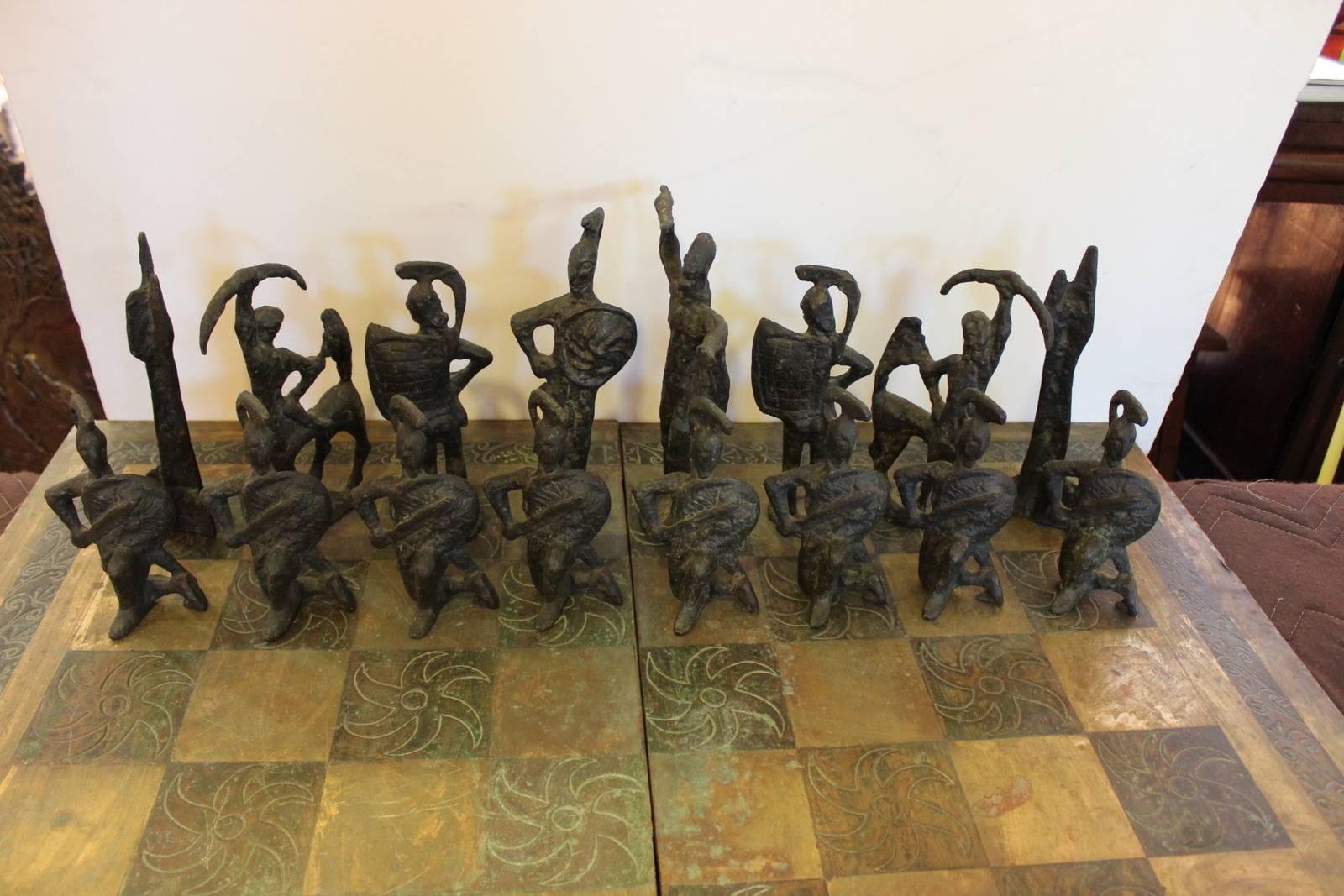 1960s Giacometti Inspired Brutalist Bronze Chess Set In Good Condition In Lambertville, NJ