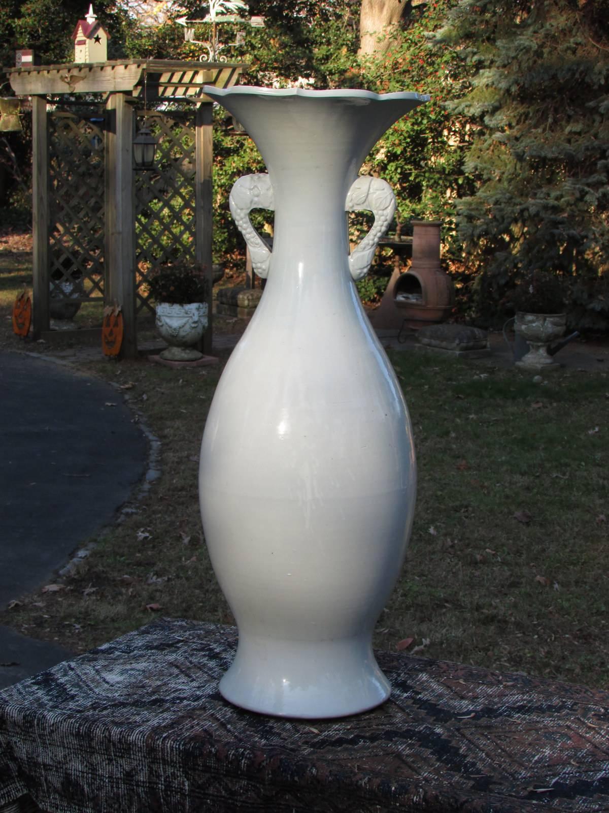 Antique Japanese Blanc de China Palace Vase In Excellent Condition In Lambertville, NJ