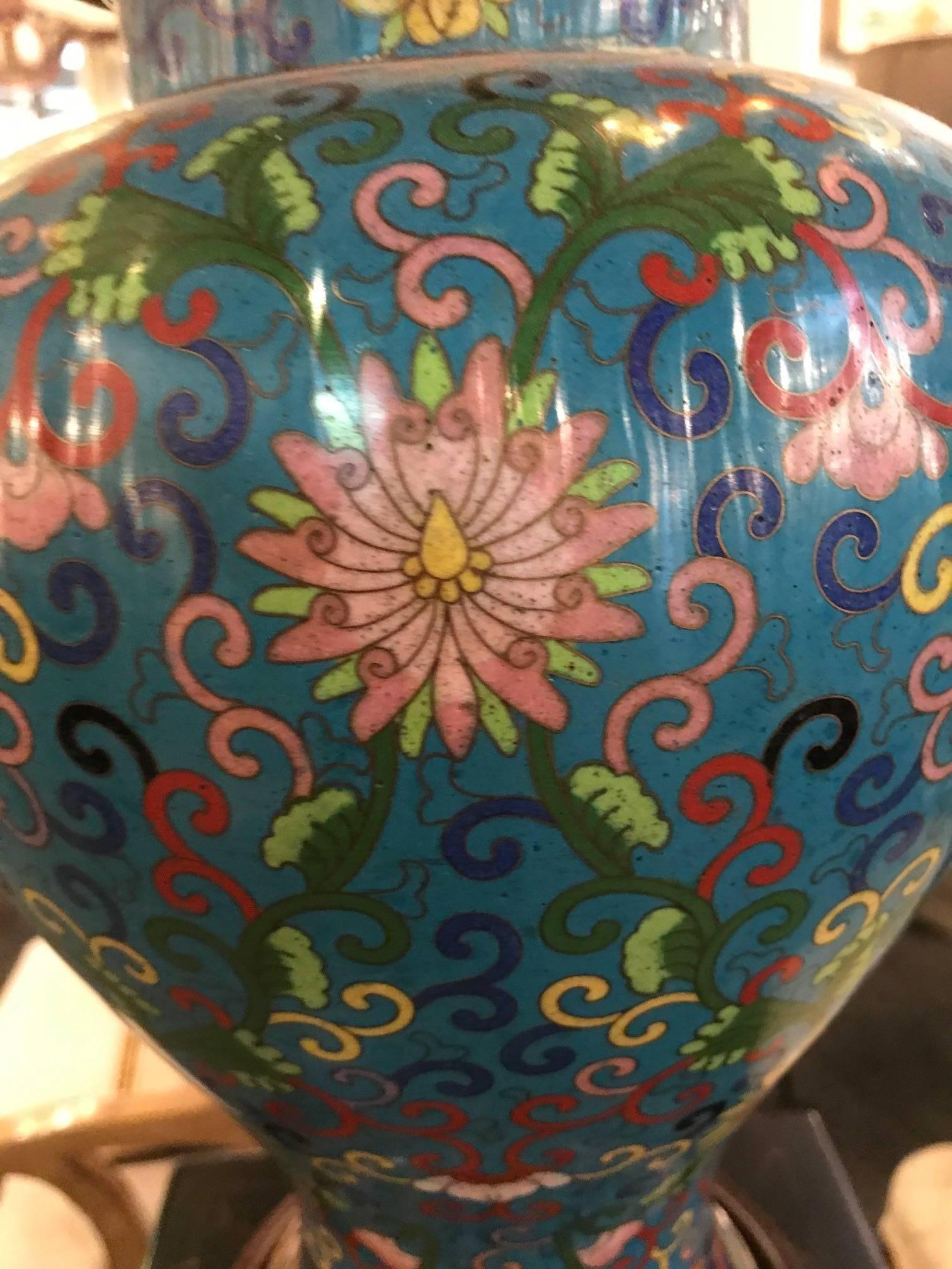 Chinese Cloisonne Urn Lamp In Excellent Condition In Lambertville, NJ