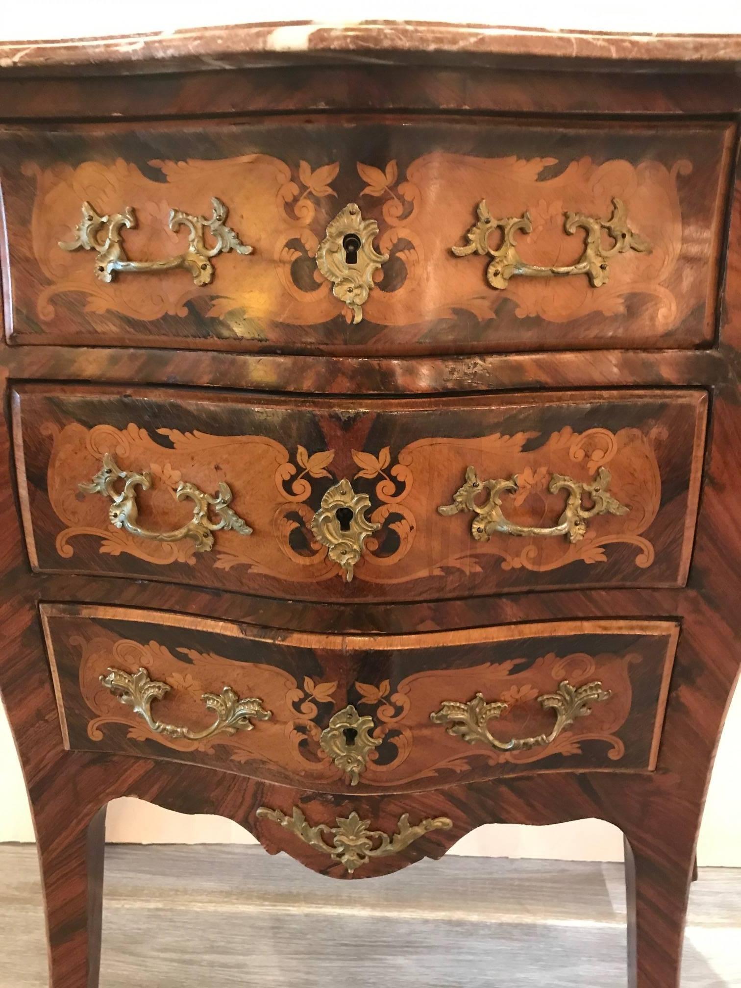 French Rosewood and Marble Bombe Chest In Excellent Condition In Lambertville, NJ