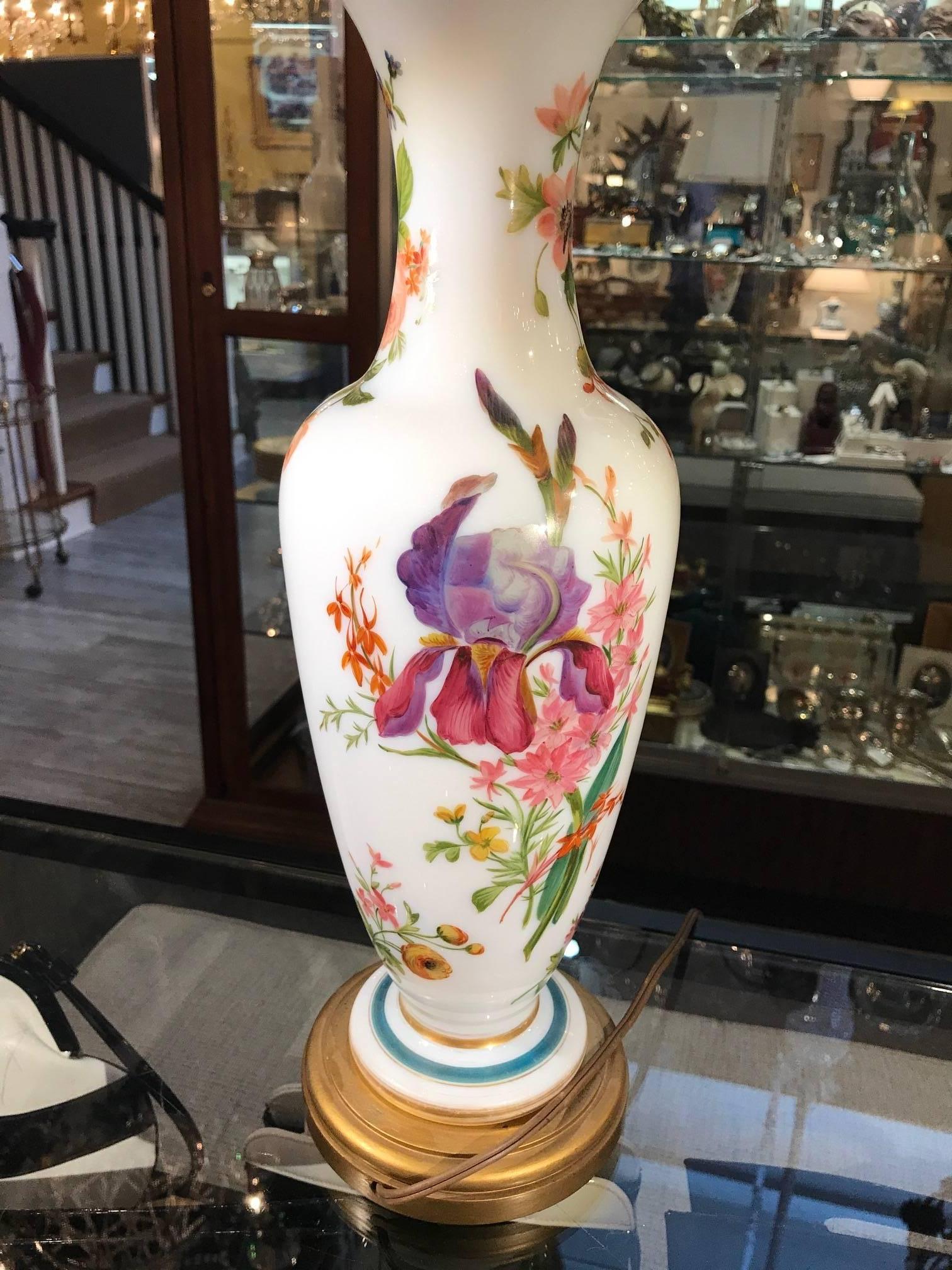 French Opaline Enamel Painted Vase Lamp by Jean-Francois Robert, Baccarat, 1840 In Excellent Condition In Lambertville, NJ