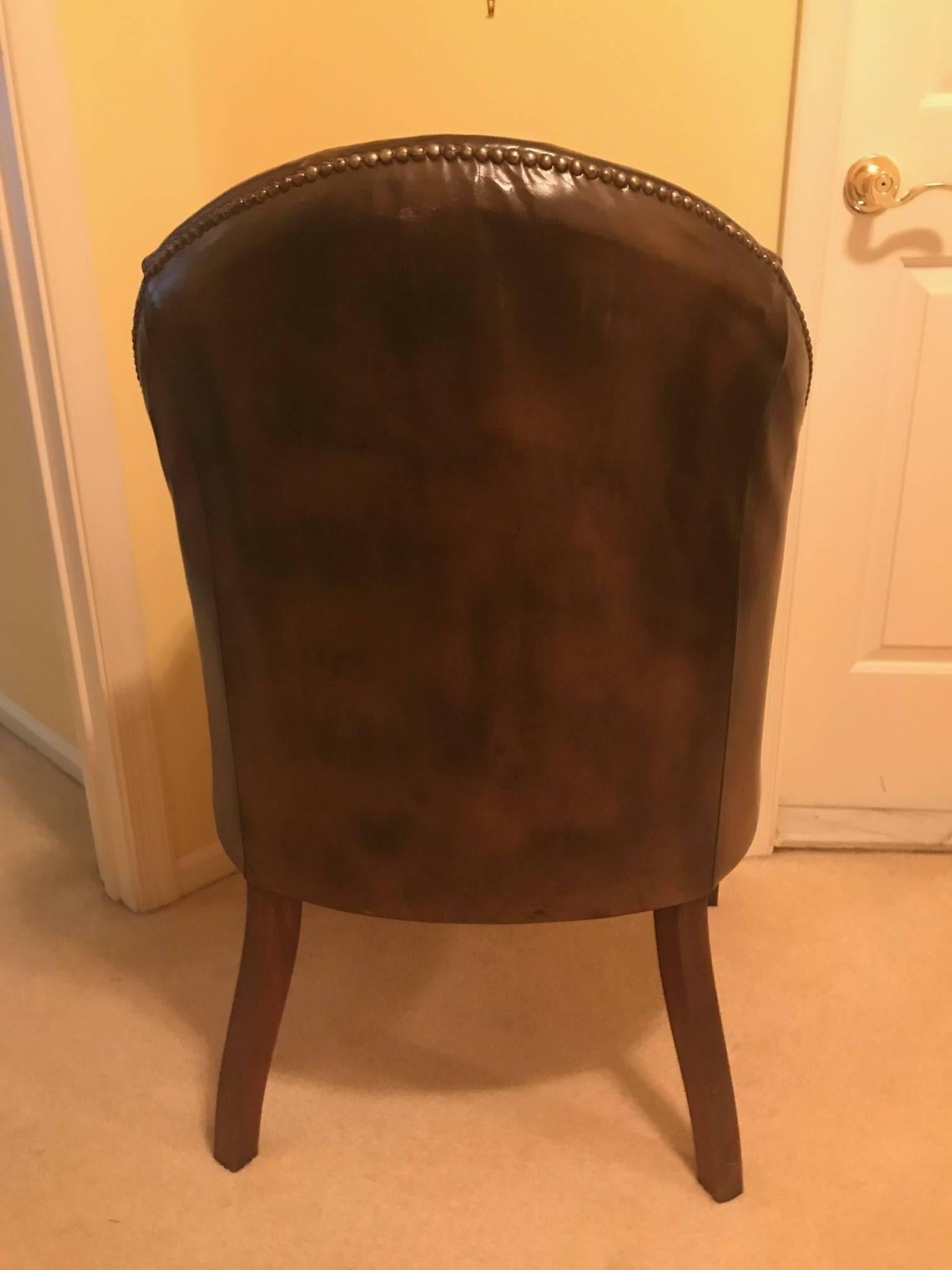 English Leather Library Tub Chair In Excellent Condition In Lambertville, NJ