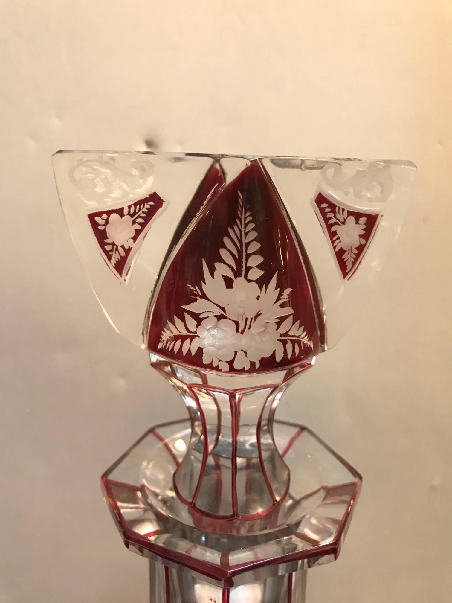 Stunning Late 19th Century Violet Engraved Glass Decanter In Excellent Condition In Lambertville, NJ