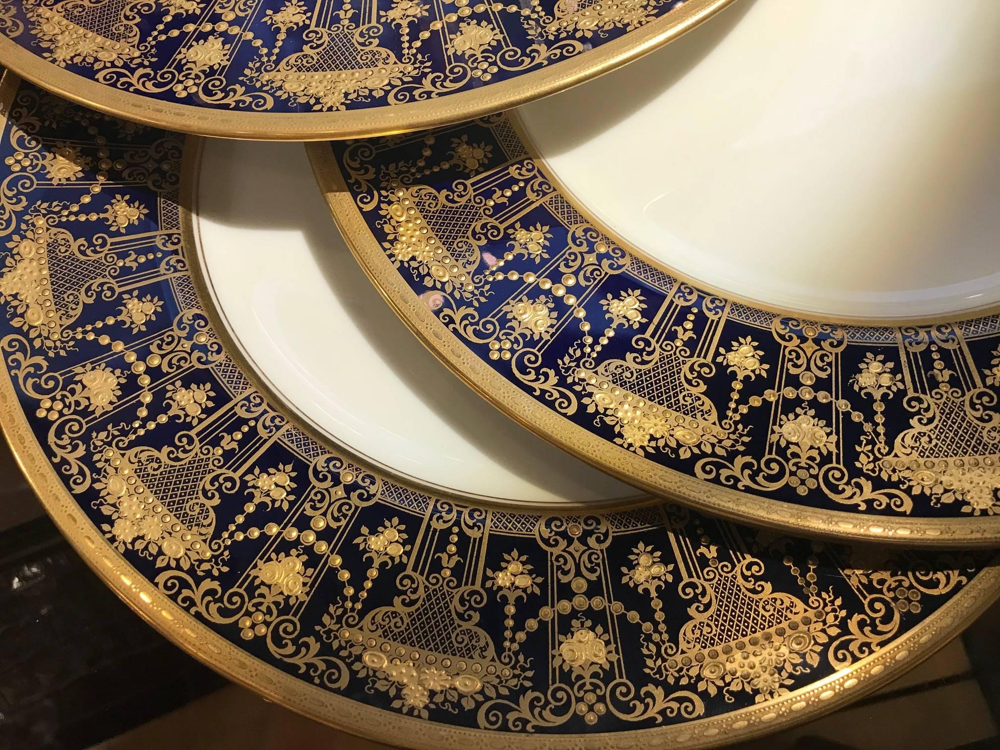 Set of 12 Luxurious Raised Gilt and Cobalt Service Plates, circa 1910 1