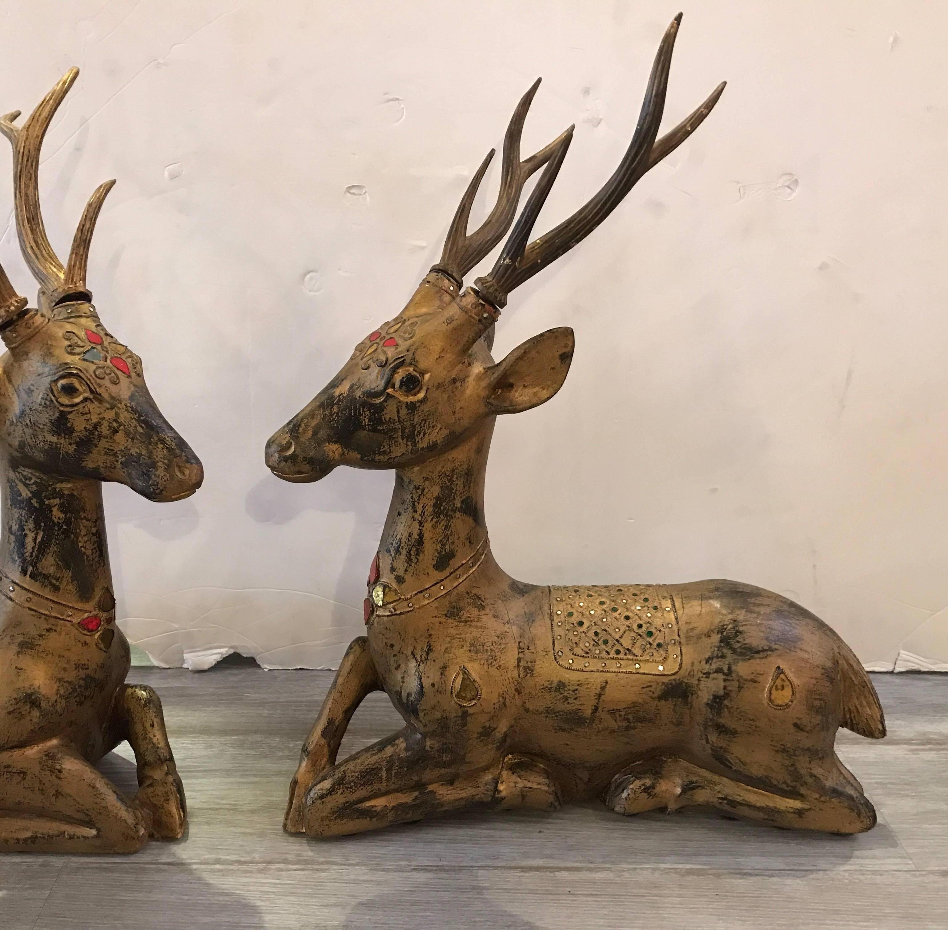 Pair of Thai Hand-Carved and Giltwood Deers In Excellent Condition In Lambertville, NJ