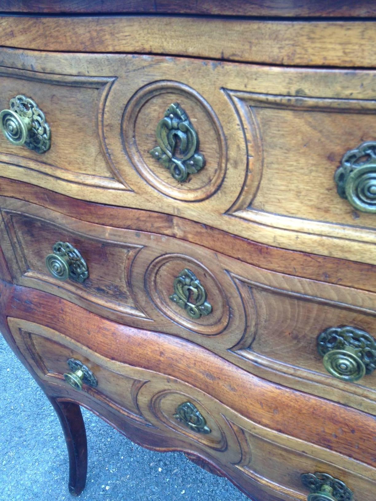 French Provincial Hand-Carved Commode by Don Rousseau In Excellent Condition In Lambertville, NJ