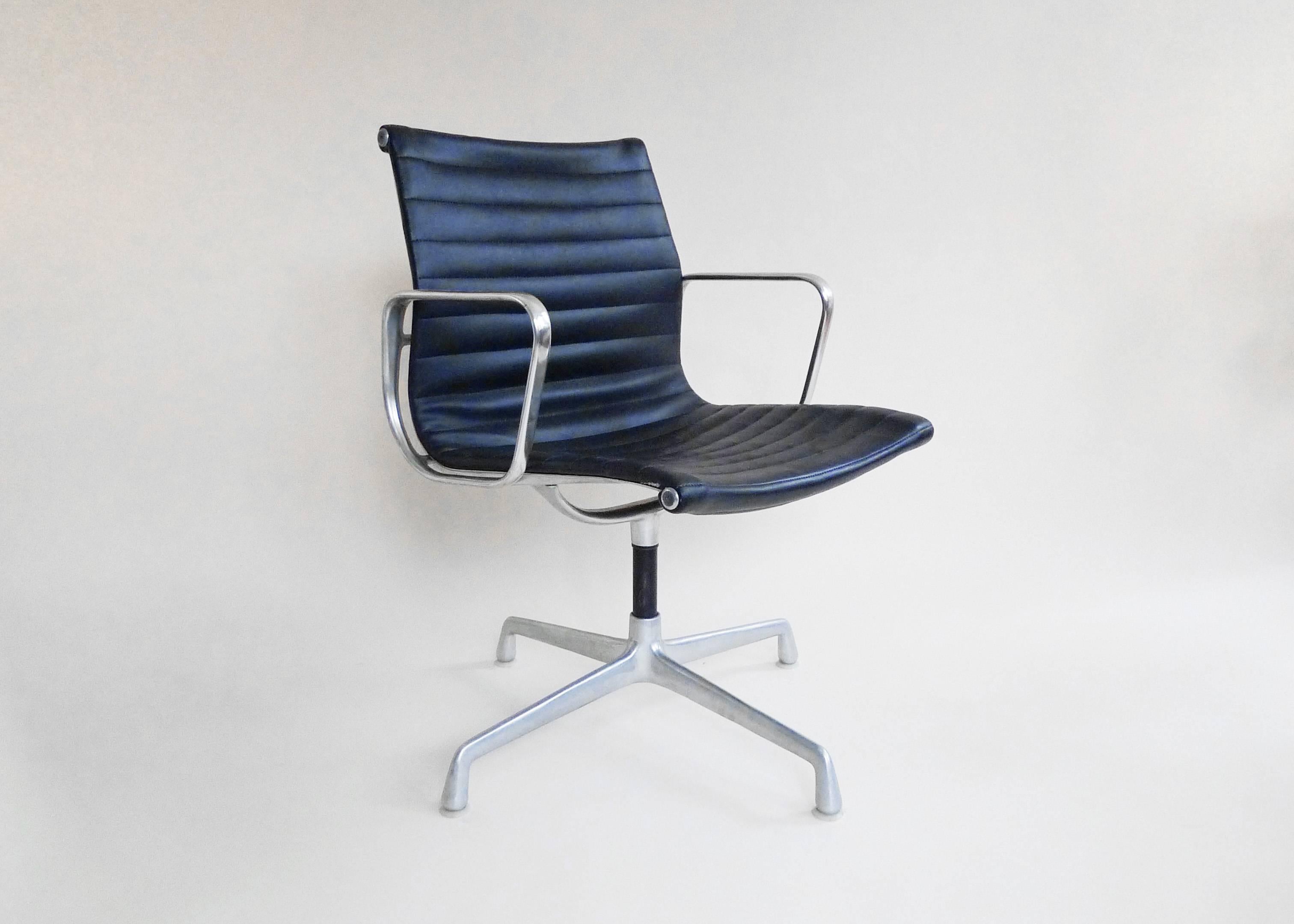 eames ribbed office chair